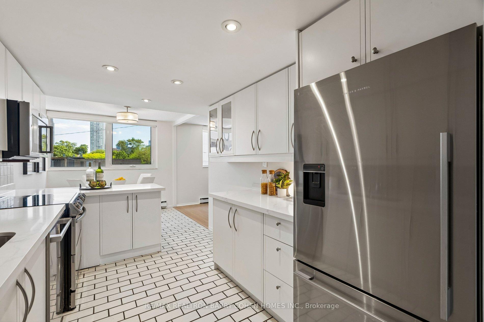 Photo 17 of Unit 301, 360 Bloor Street E, Toronto, Rosedale-Moore Park — HOMEH