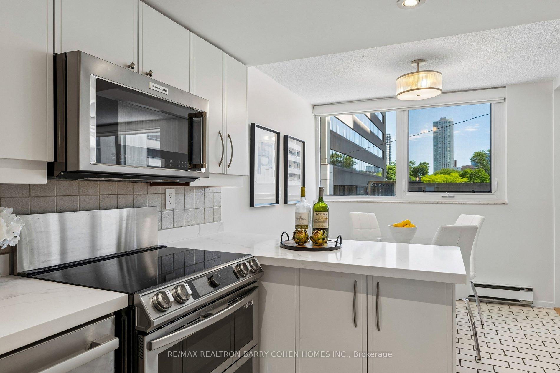 Photo 19 of Unit 301, 360 Bloor Street E, Toronto, Rosedale-Moore Park — HOMEH