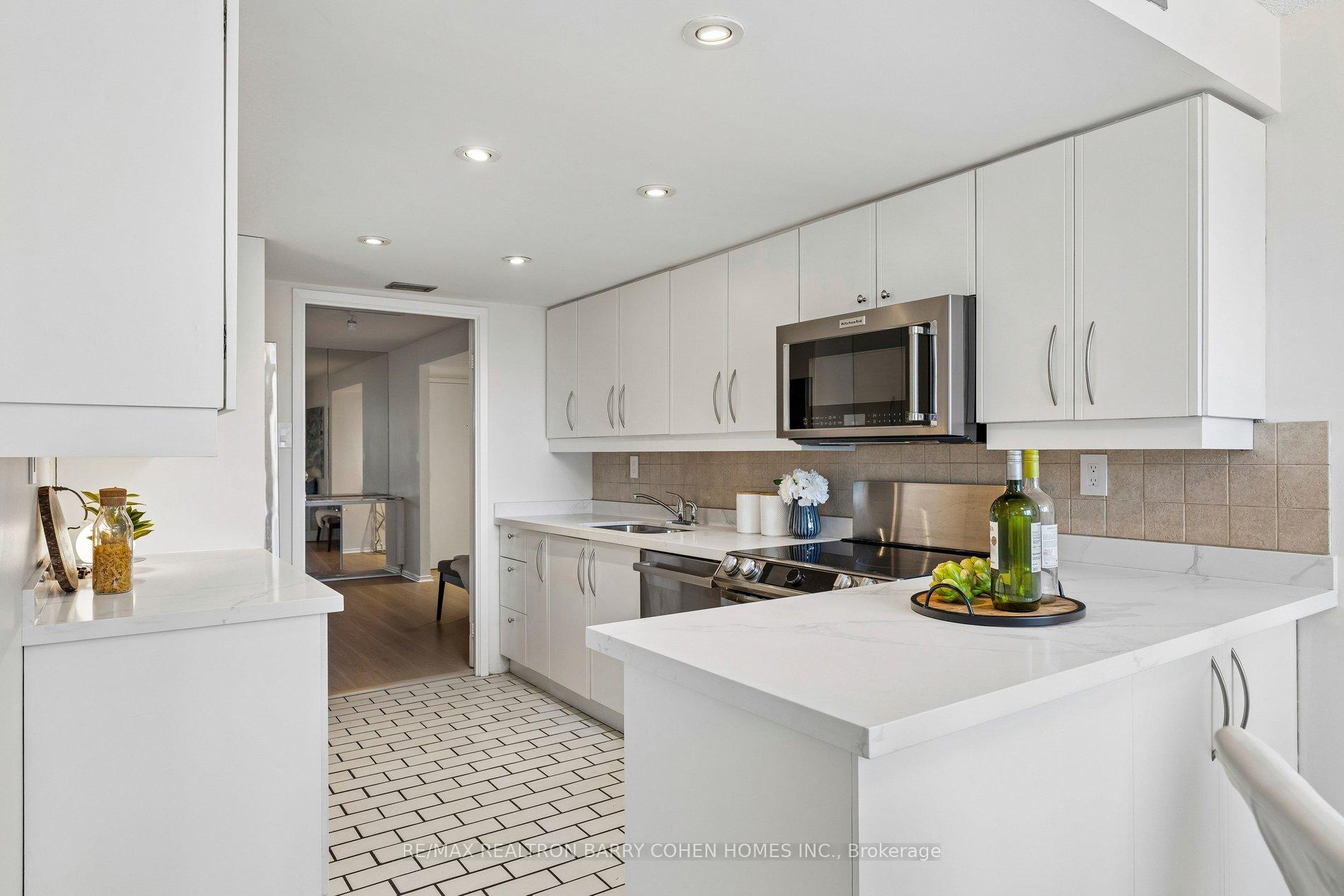 Photo 20 of Unit 301, 360 Bloor Street E, Toronto, Rosedale-Moore Park — HOMEH