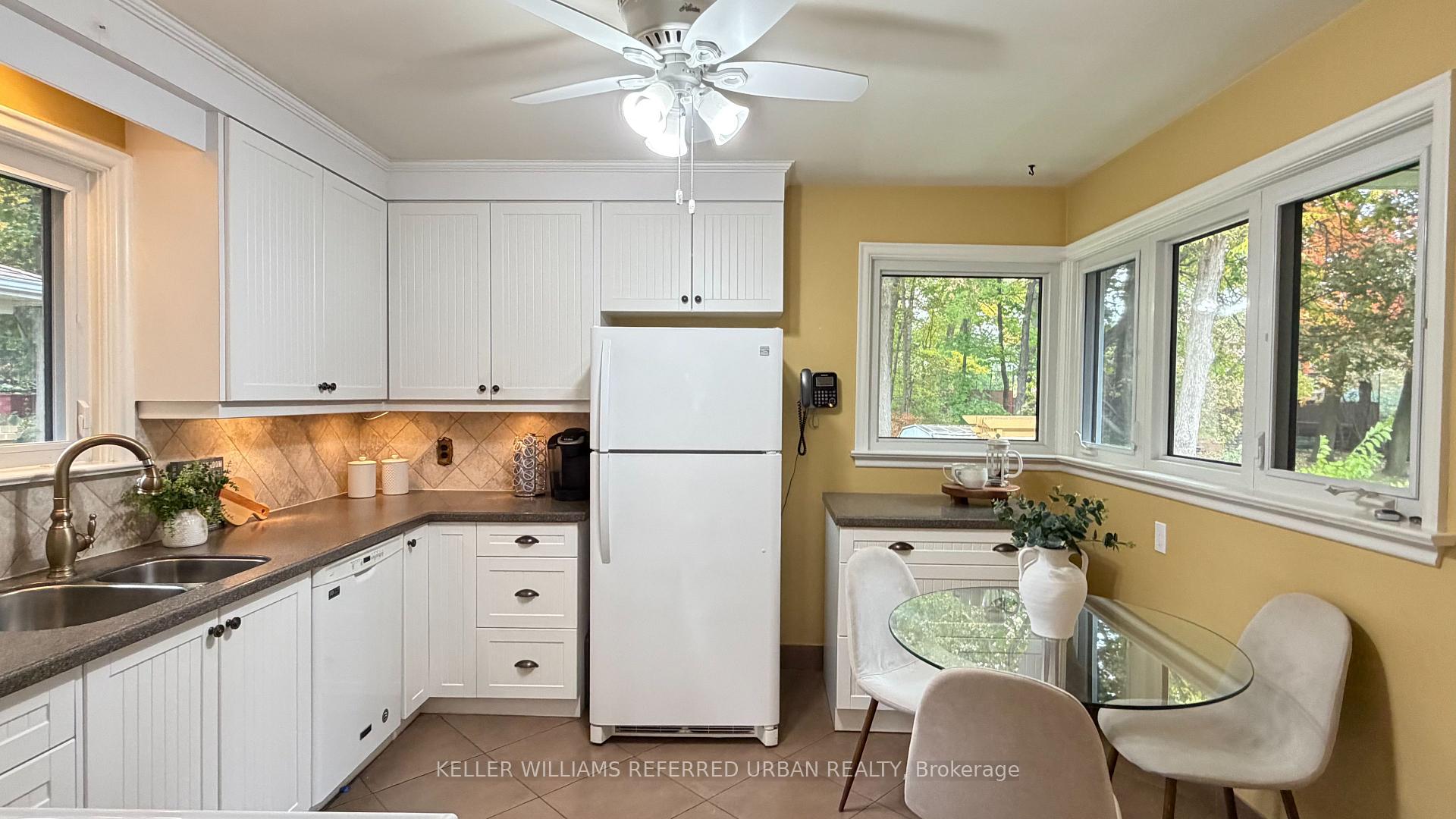 Photo 15 of 71 Agincourt Drive, Scarborough, Agincourt South-Malvern West — HOMEH
