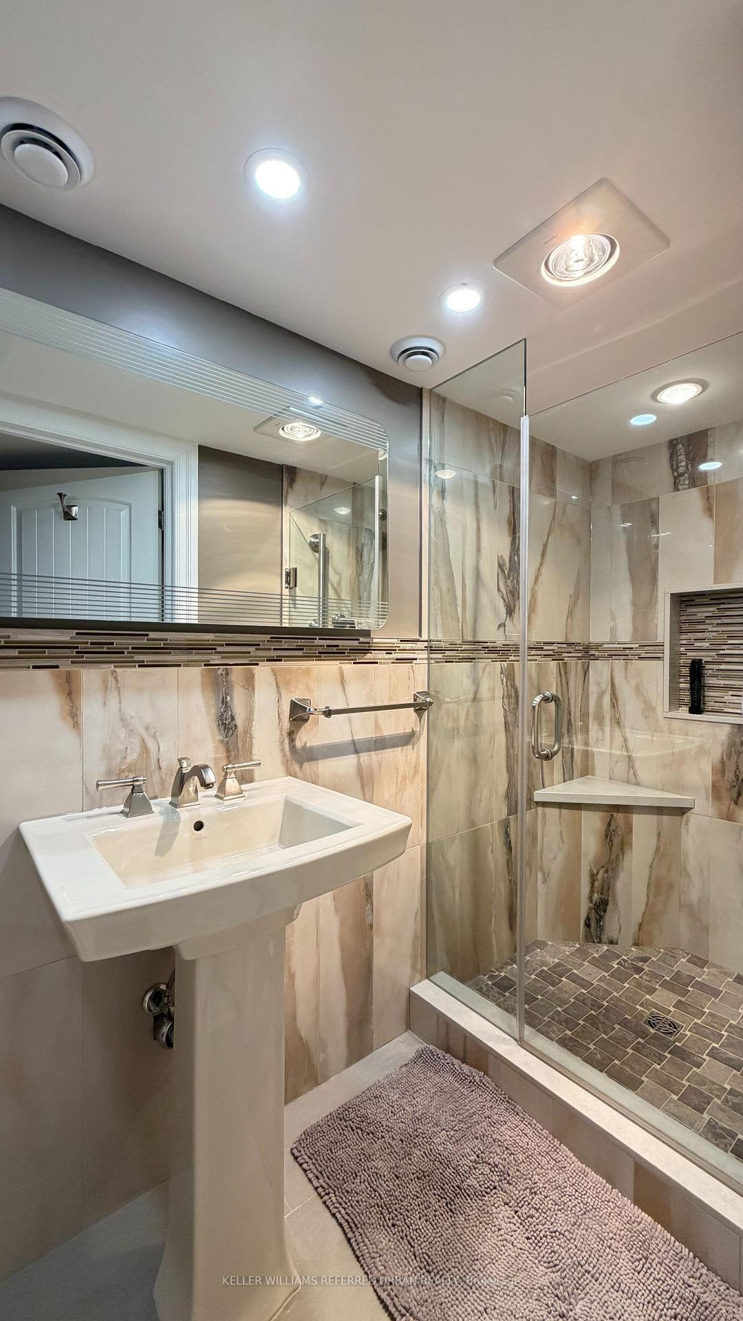 Photo 42 of 71 Agincourt Drive, Scarborough, Agincourt South-Malvern West — HOMEH