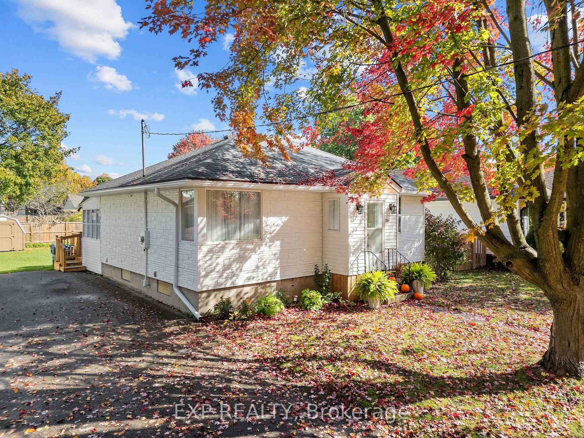 Photo 3 of 264 Douglas Street, Stratford — HOMEH