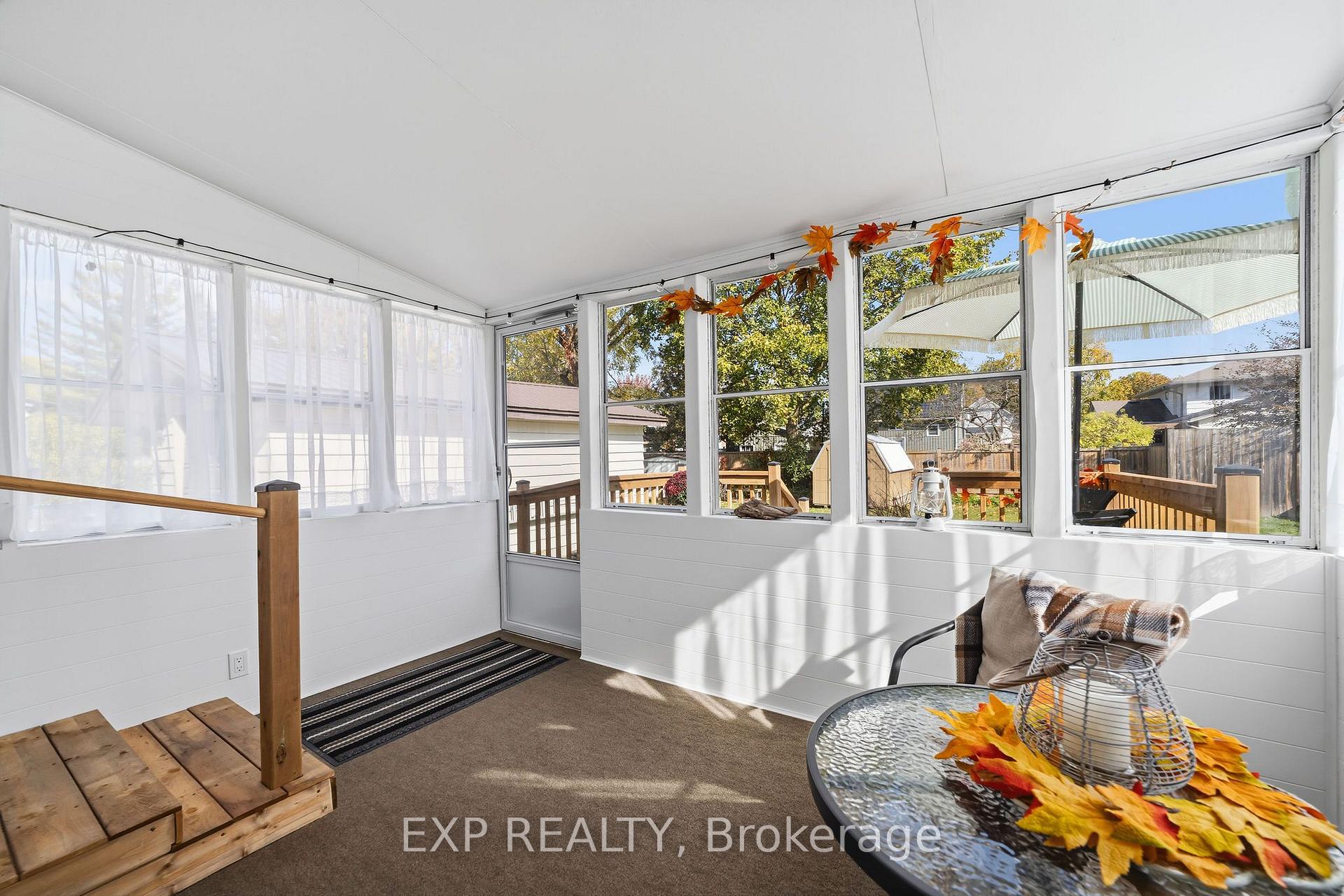 Photo 11 of 264 Douglas Street, Stratford — HOMEH