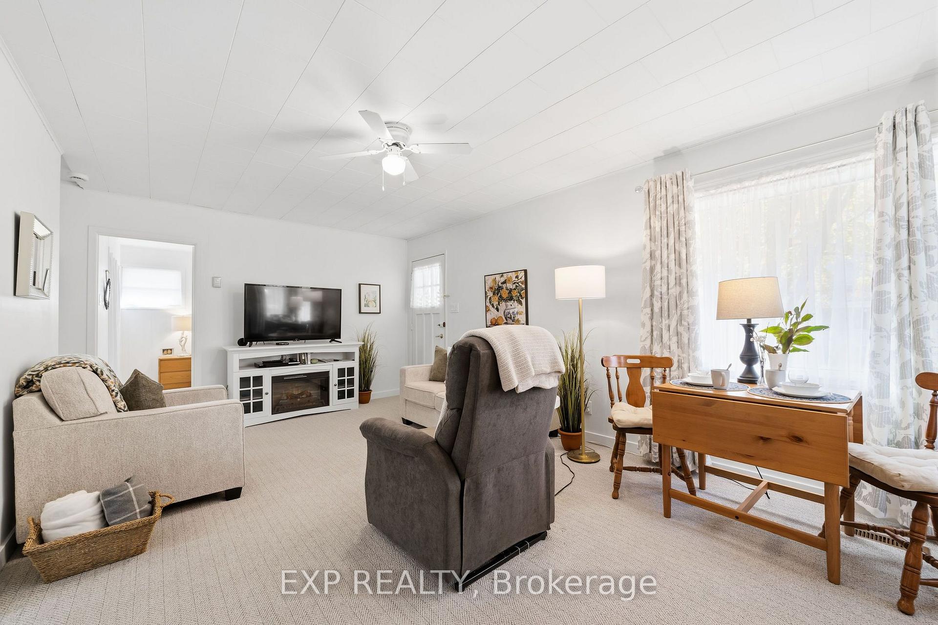 Photo 16 of 264 Douglas Street, Stratford — HOMEH