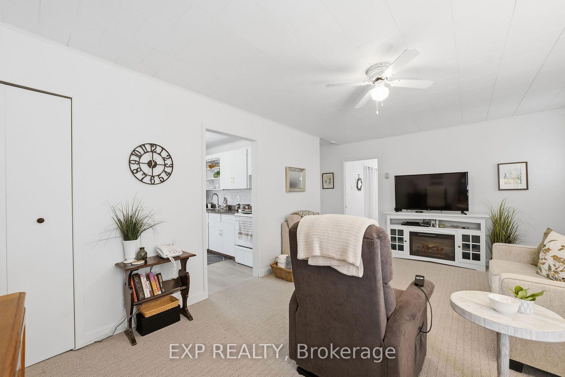Photo 17 of 264 Douglas Street, Stratford — HOMEH