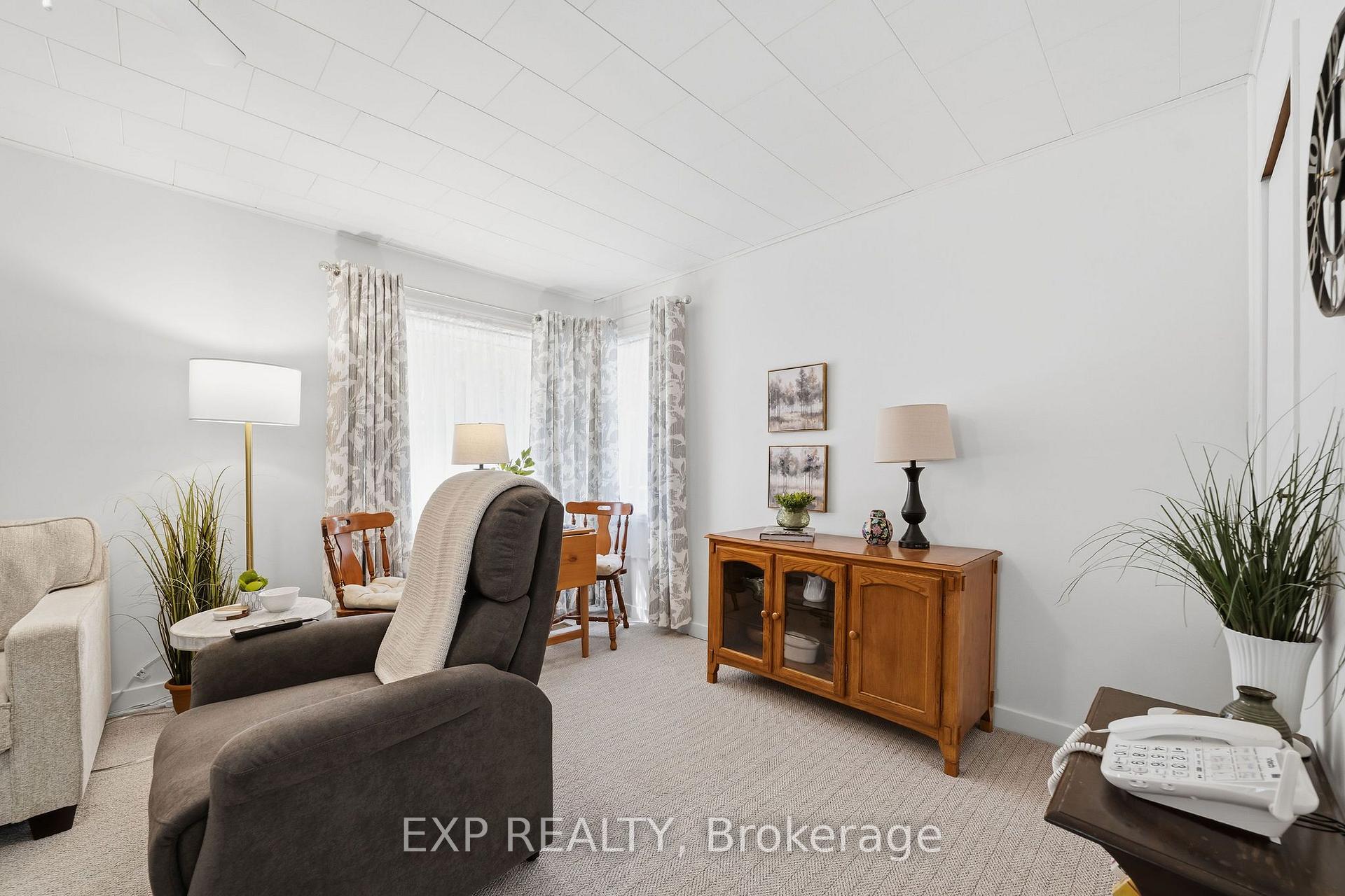Photo 18 of 264 Douglas Street, Stratford — HOMEH