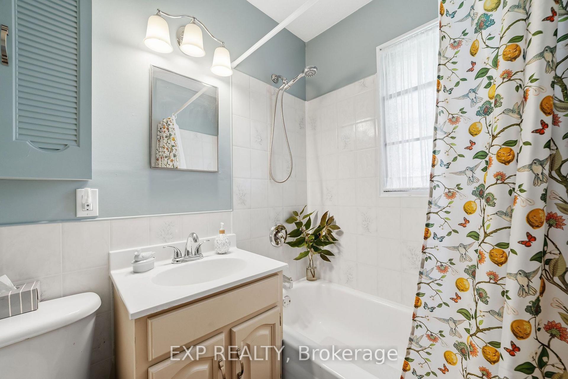 Photo 24 of 264 Douglas Street, Stratford — HOMEH