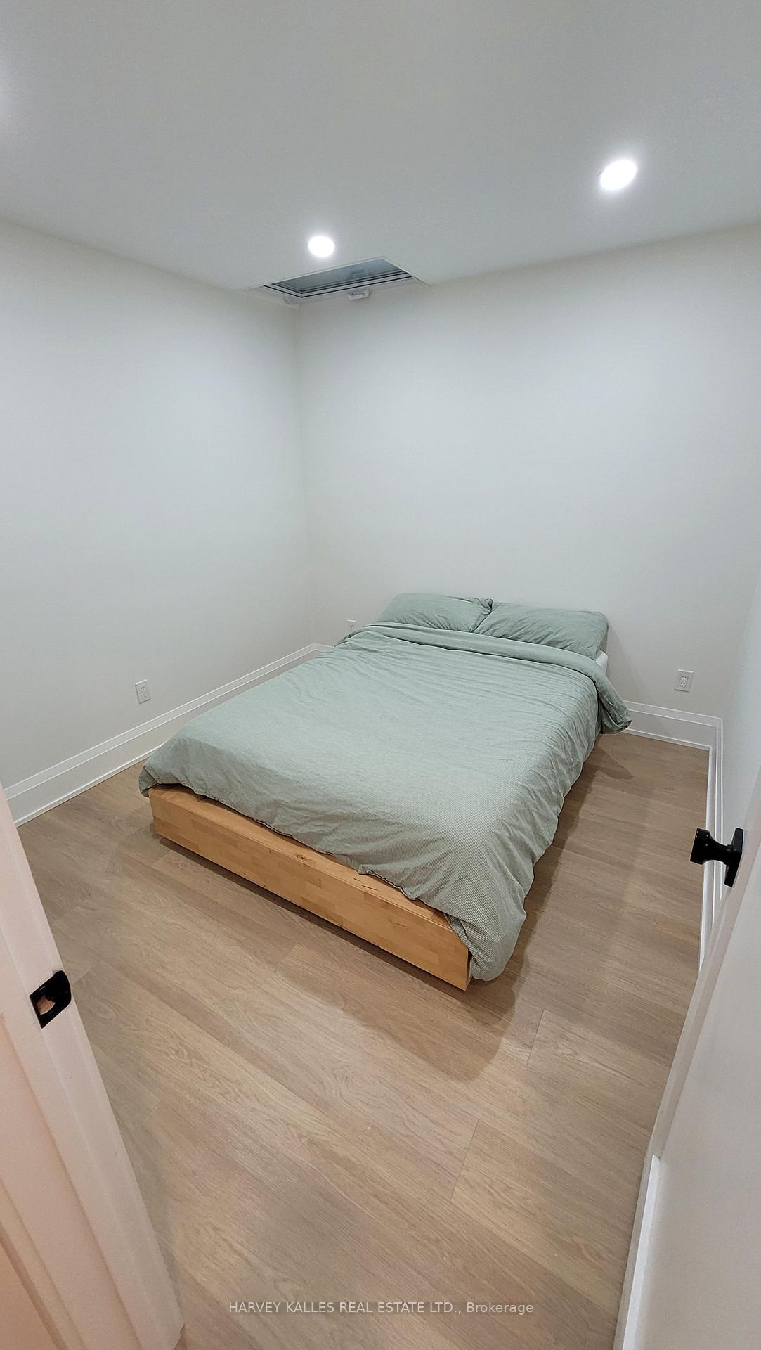 Photo 2 of Unit Lower, 66 Argyle Street, Toronto, Trinity-Bellwoods — HOMEH