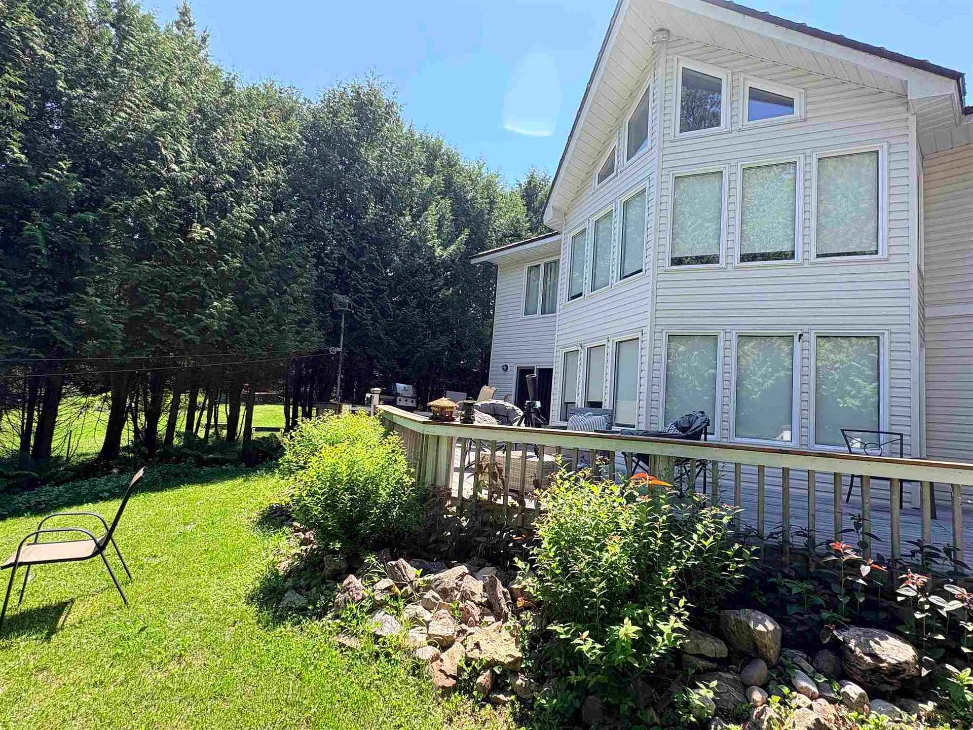 Photo 4 of 3882 Hamilton Drive, Hilton — HOMEH