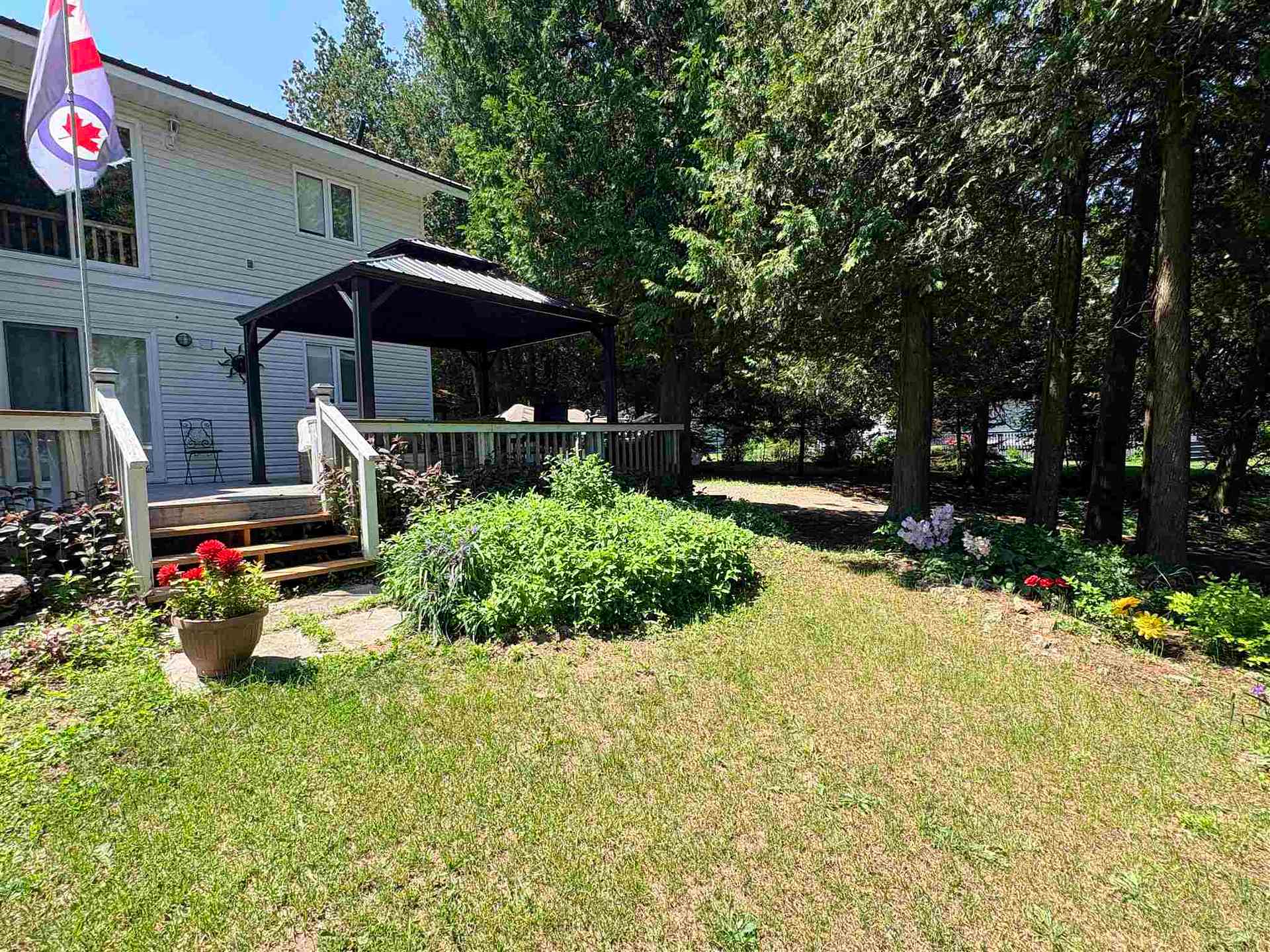 Photo 5 of 3882 Hamilton Drive, Hilton — HOMEH