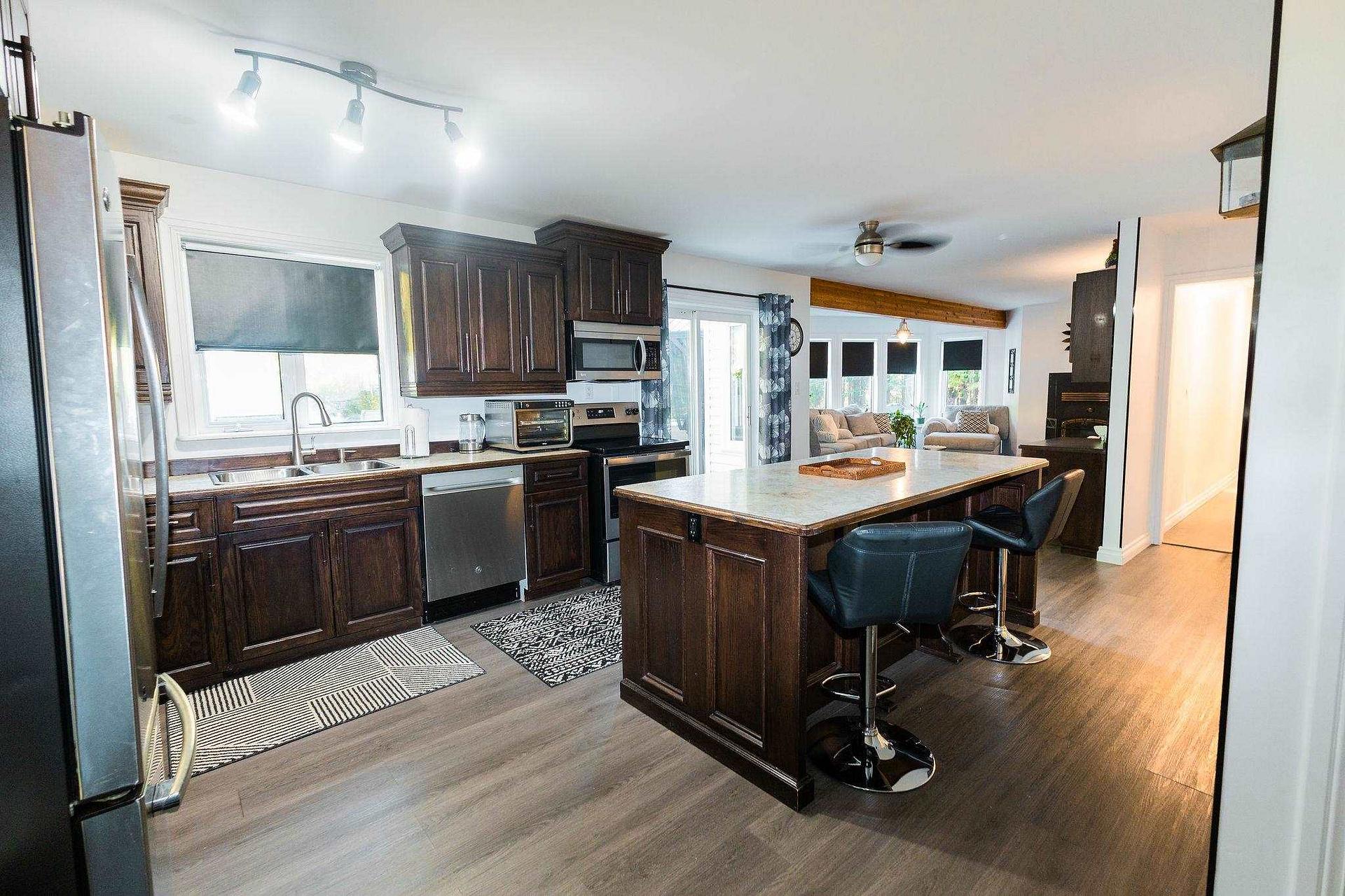 Photo 18 of 3882 Hamilton Drive, Hilton — HOMEH