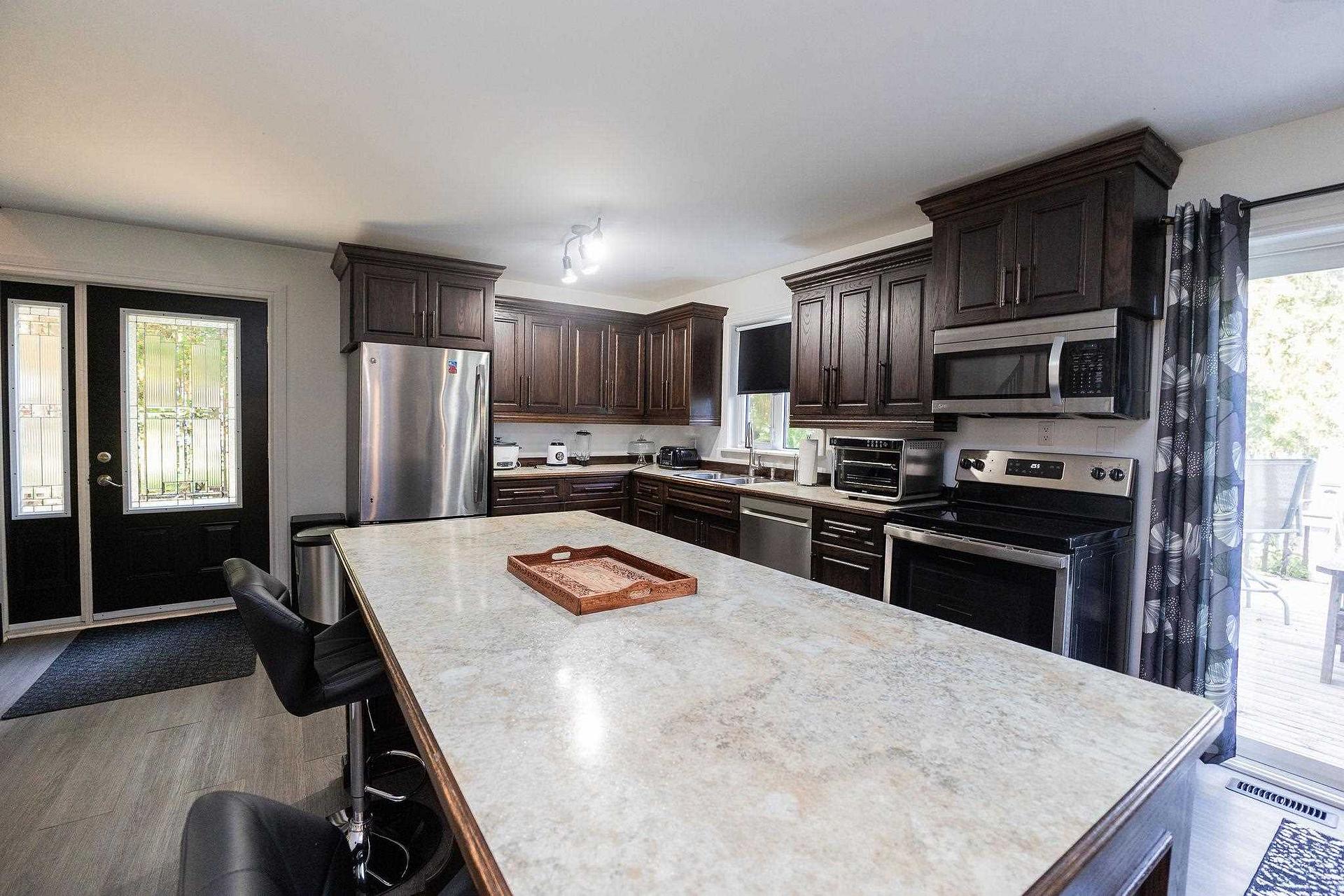 Photo 20 of 3882 Hamilton Drive, Hilton — HOMEH