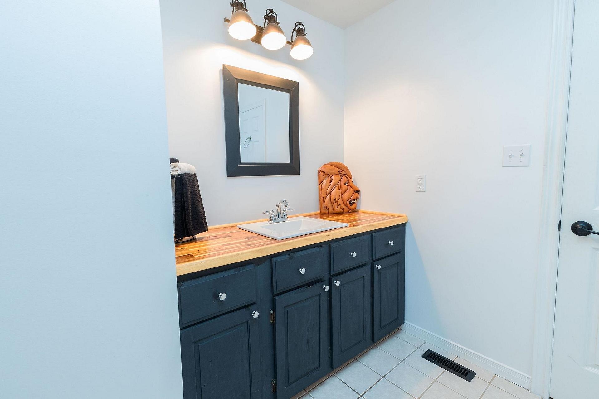 Photo 32 of 3882 Hamilton Drive, Hilton — HOMEH