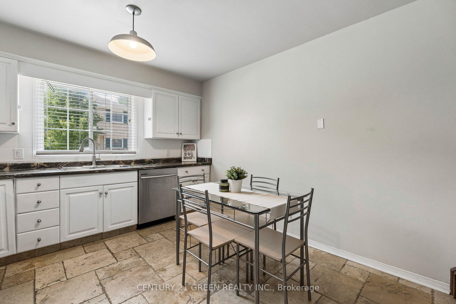 Photo 15 of Unit 4, 7470 Monastery Drive, Niagara Falls, Mt. Carmel — HOMEH
