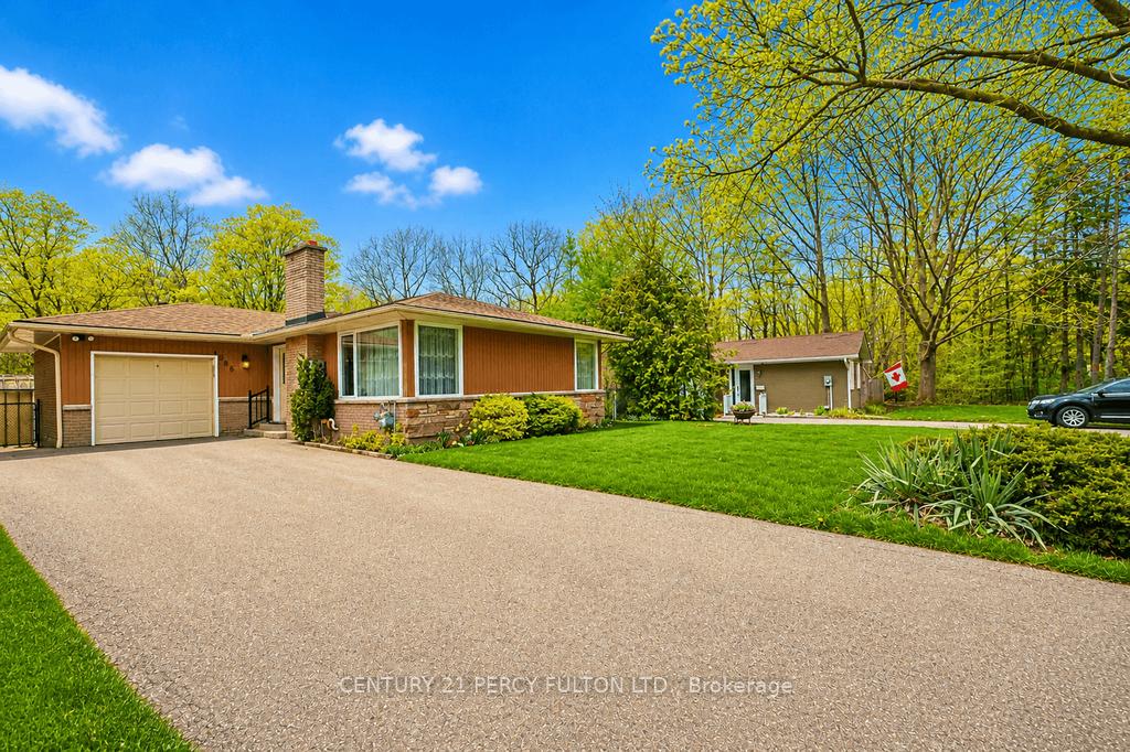 Photo of 1386 Forest Glade Road