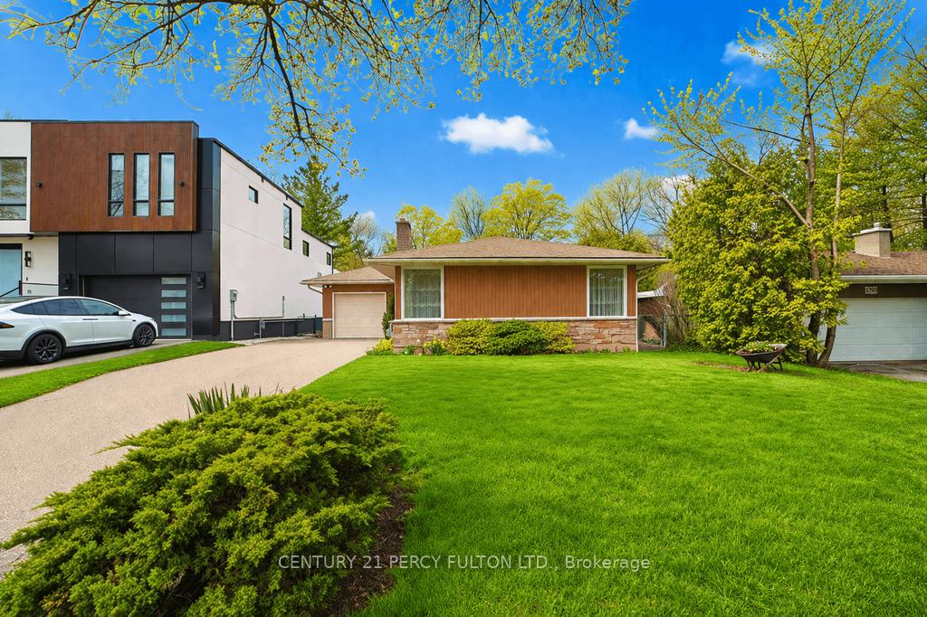 Photo 2 of 1386 Forest Glade Road, Oakville, Falgarwood — HOMEH
