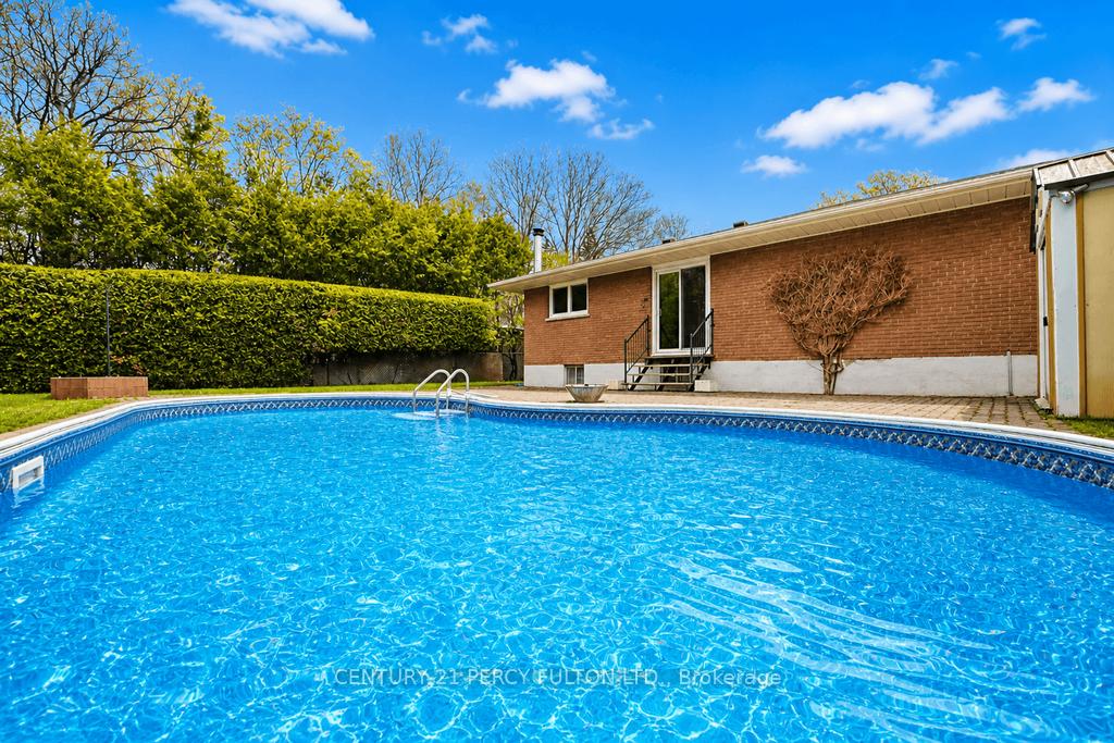 Photo 8 of 1386 Forest Glade Road, Oakville, Falgarwood — HOMEH