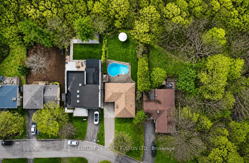Photo 12 of 1386 Forest Glade Road, Oakville, Falgarwood — HOMEH