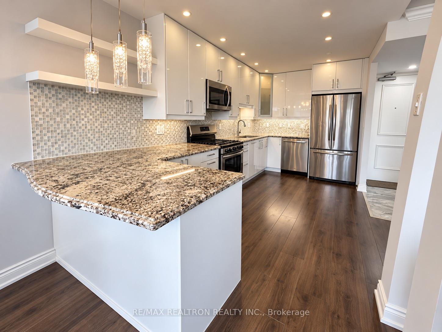 Photo 6 of Unit 804, 20 Baif Boulevard, Richmond Hill, North Richvale — HOMEH