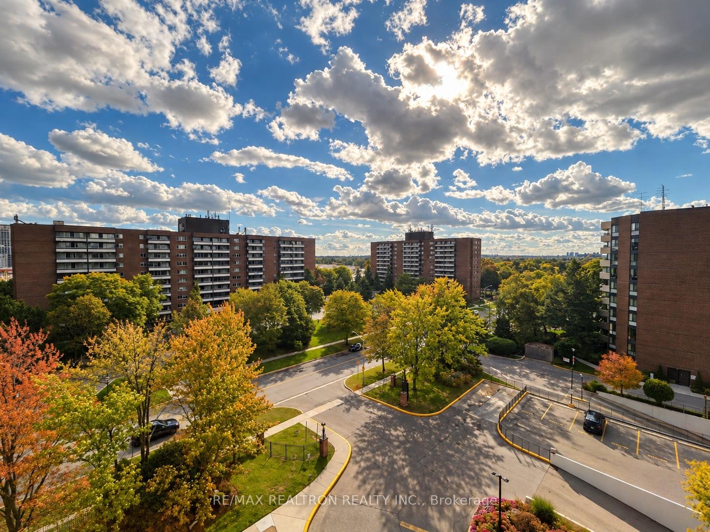 Photo 19 of Unit 804, 20 Baif Boulevard, Richmond Hill, North Richvale — HOMEH