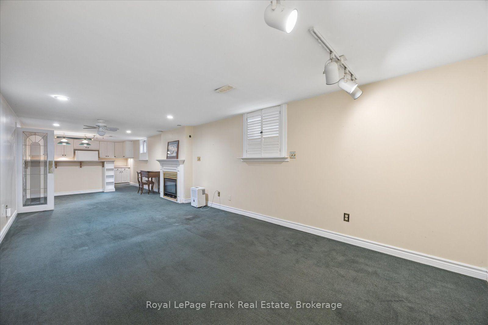 Photo 20 of 10 Sunicrest Boulevard, Clarington, Bowmanville — HOMEH