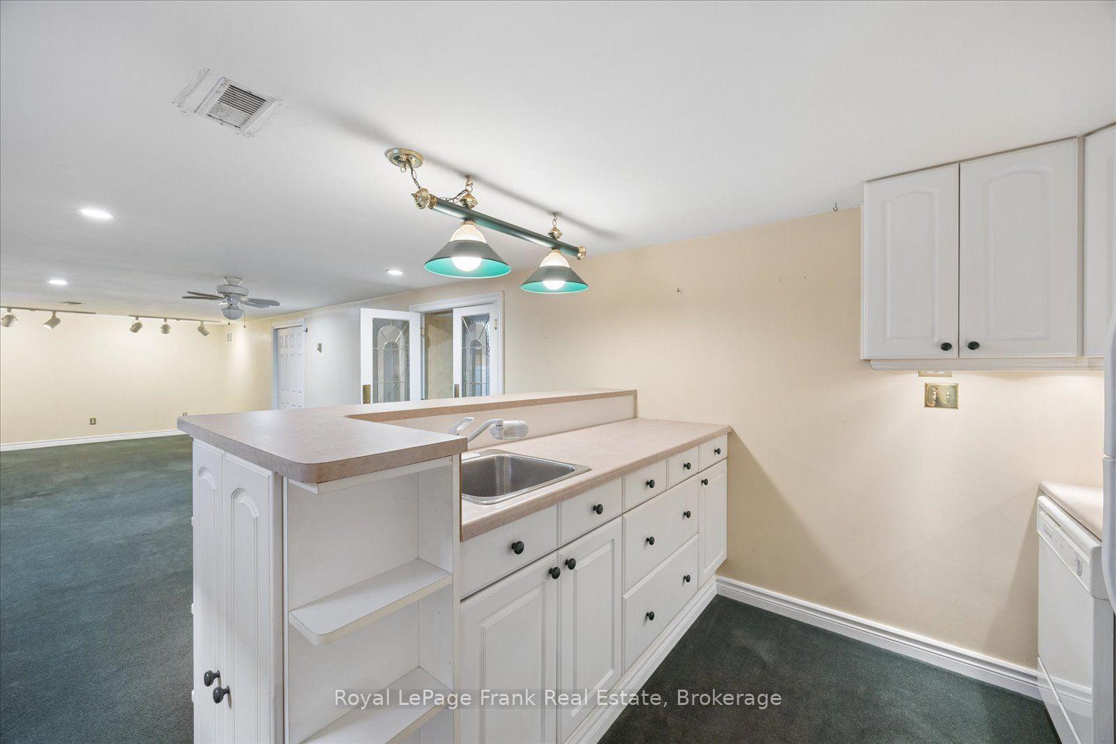 Photo 22 of 10 Sunicrest Boulevard, Clarington, Bowmanville — HOMEH
