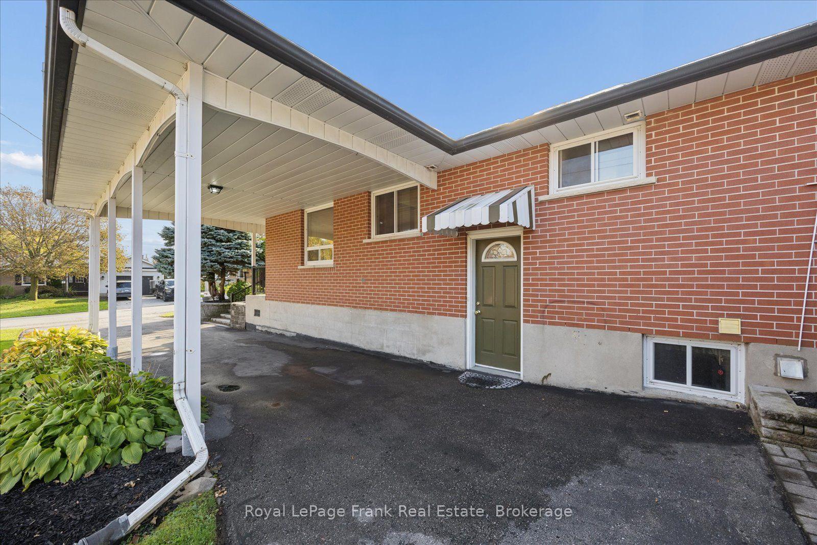 Photo 25 of 10 Sunicrest Boulevard, Clarington, Bowmanville — HOMEH