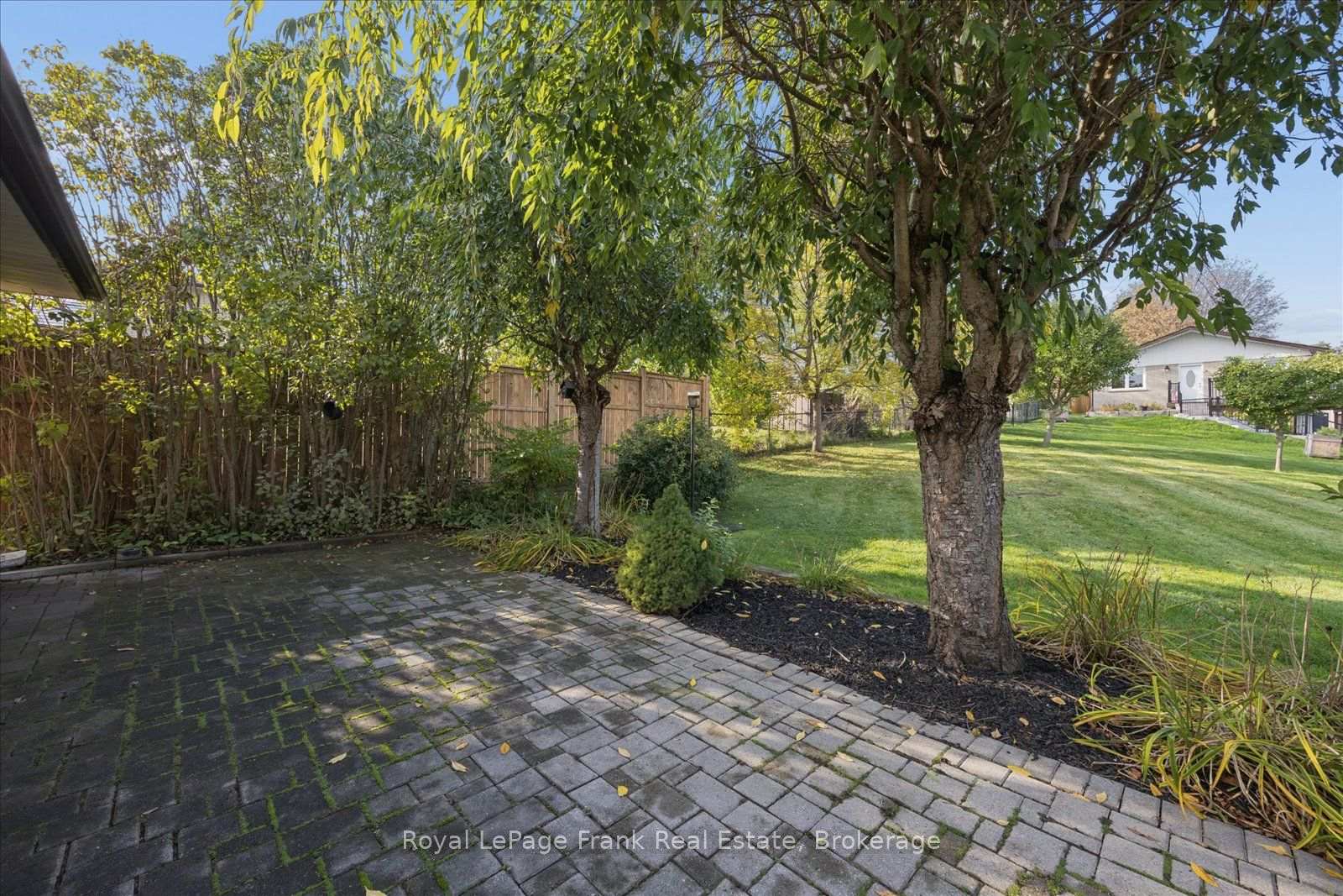 Photo 27 of 10 Sunicrest Boulevard, Clarington, Bowmanville — HOMEH