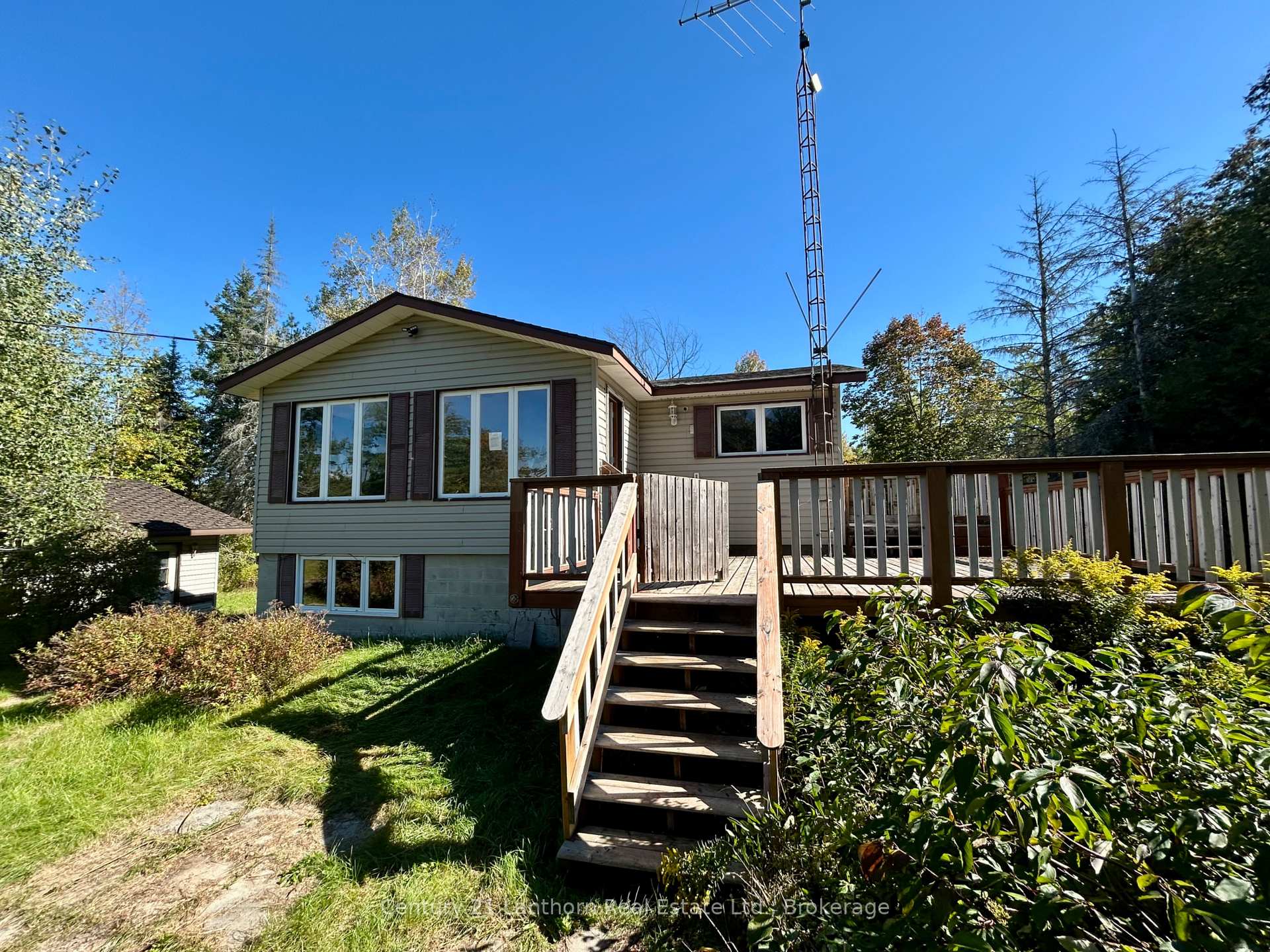 Photo 3 of 67 Rockhaven Crescent, Marmora and Lake, Marmora Ward — HOMEH