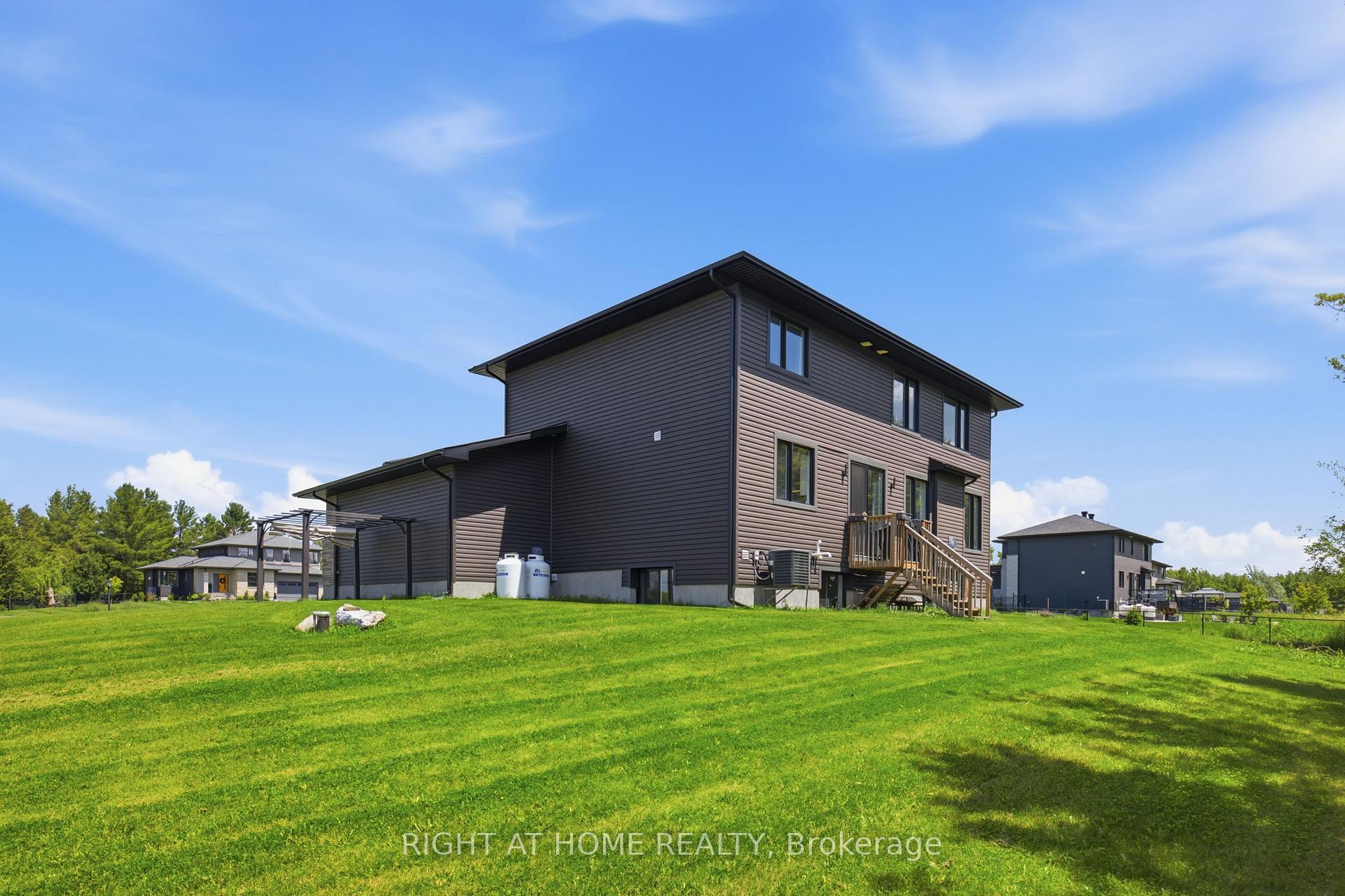 Photo 18 of 122 Ridgemont Drive, Beckwith, Beckwith Twp — HOMEH