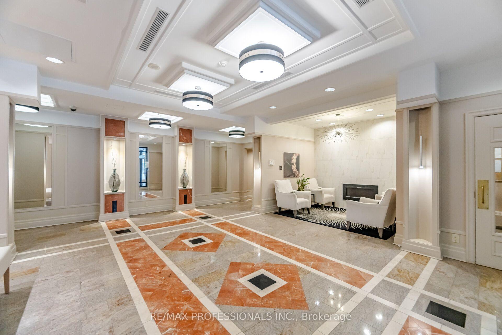 Photo 3 of Unit 901, 2 Aberfoyle Crescent N, Etobicoke, Islington-City Centre West — HOMEH