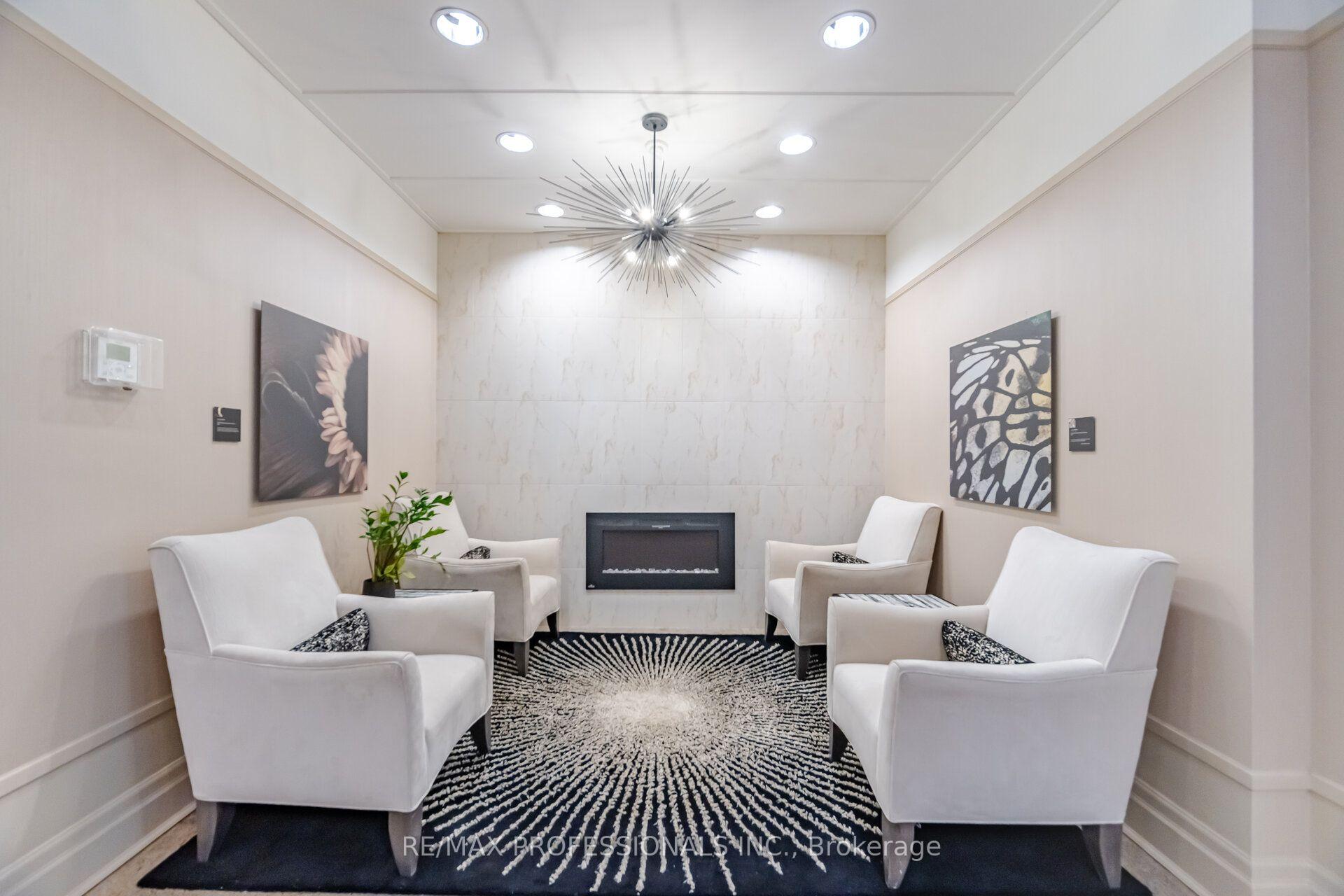 Photo 4 of Unit 901, 2 Aberfoyle Crescent N, Etobicoke, Islington-City Centre West — HOMEH