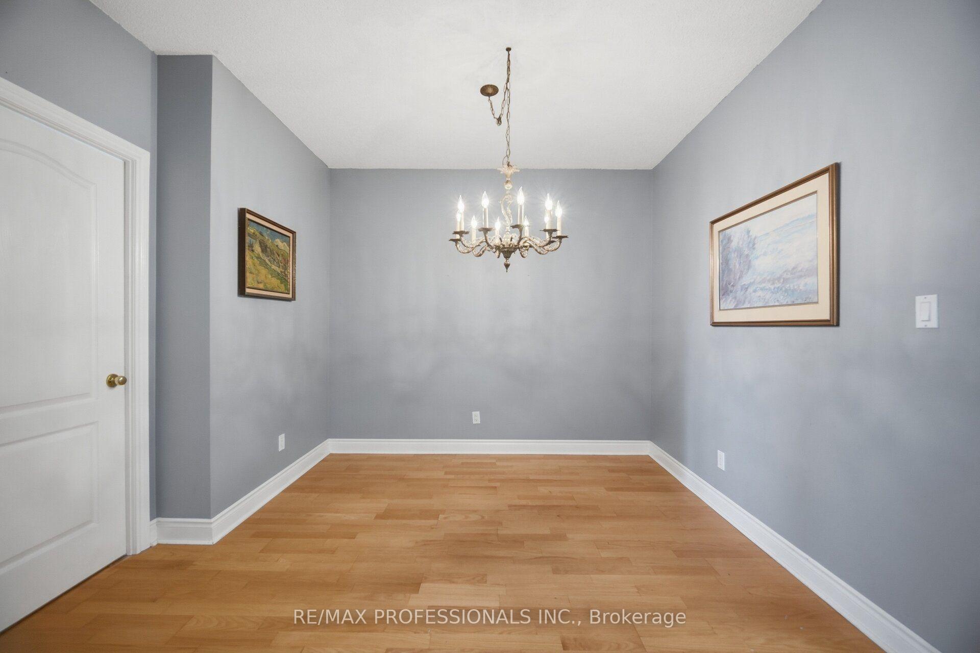 Photo 10 of Unit 901, 2 Aberfoyle Crescent N, Etobicoke, Islington-City Centre West — HOMEH