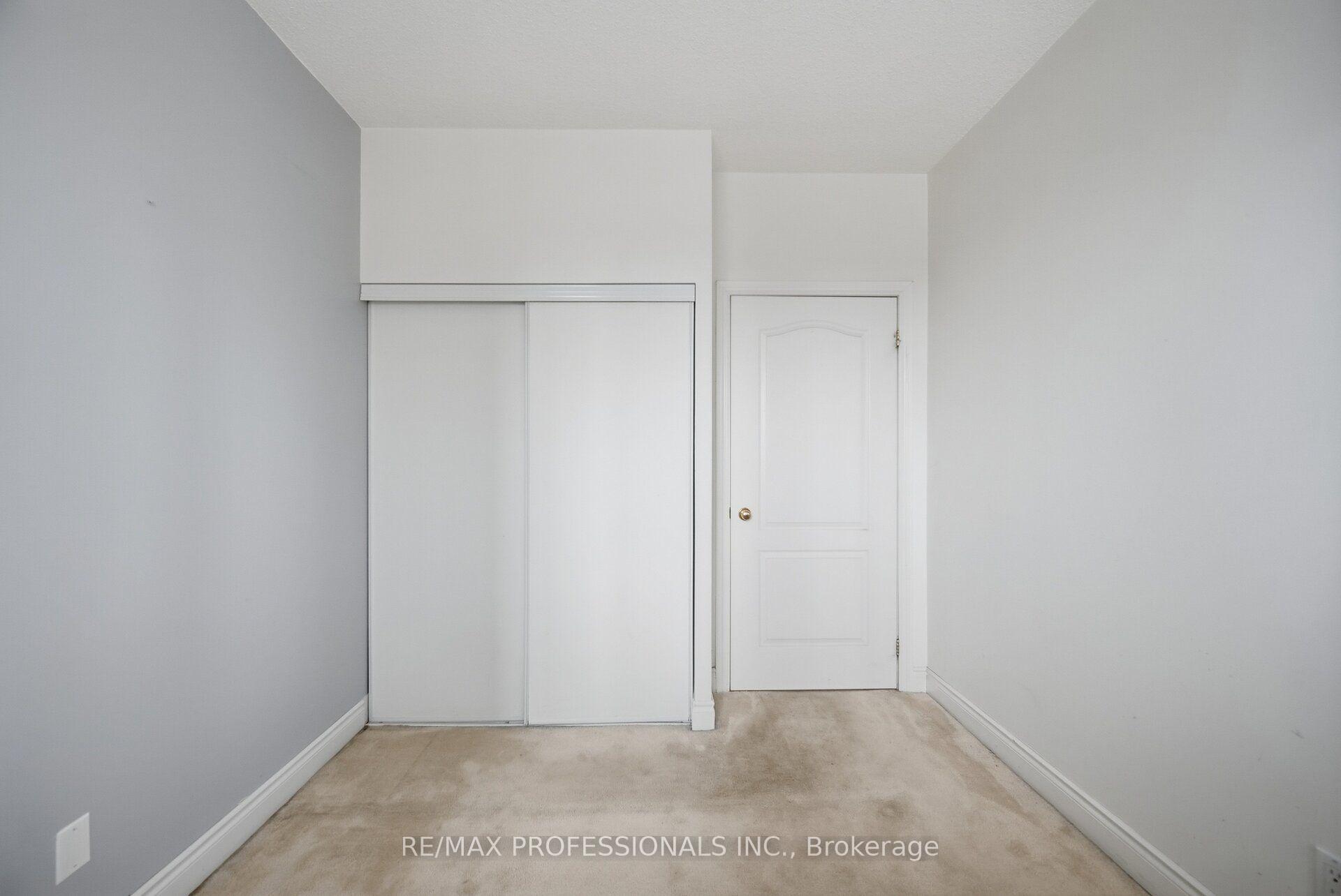 Photo 17 of Unit 901, 2 Aberfoyle Crescent N, Etobicoke, Islington-City Centre West — HOMEH