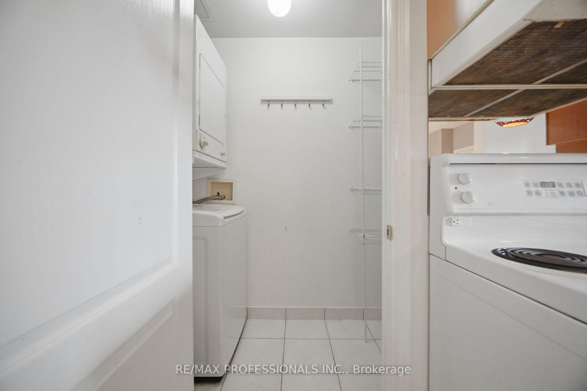 Photo 20 of Unit 901, 2 Aberfoyle Crescent N, Etobicoke, Islington-City Centre West — HOMEH