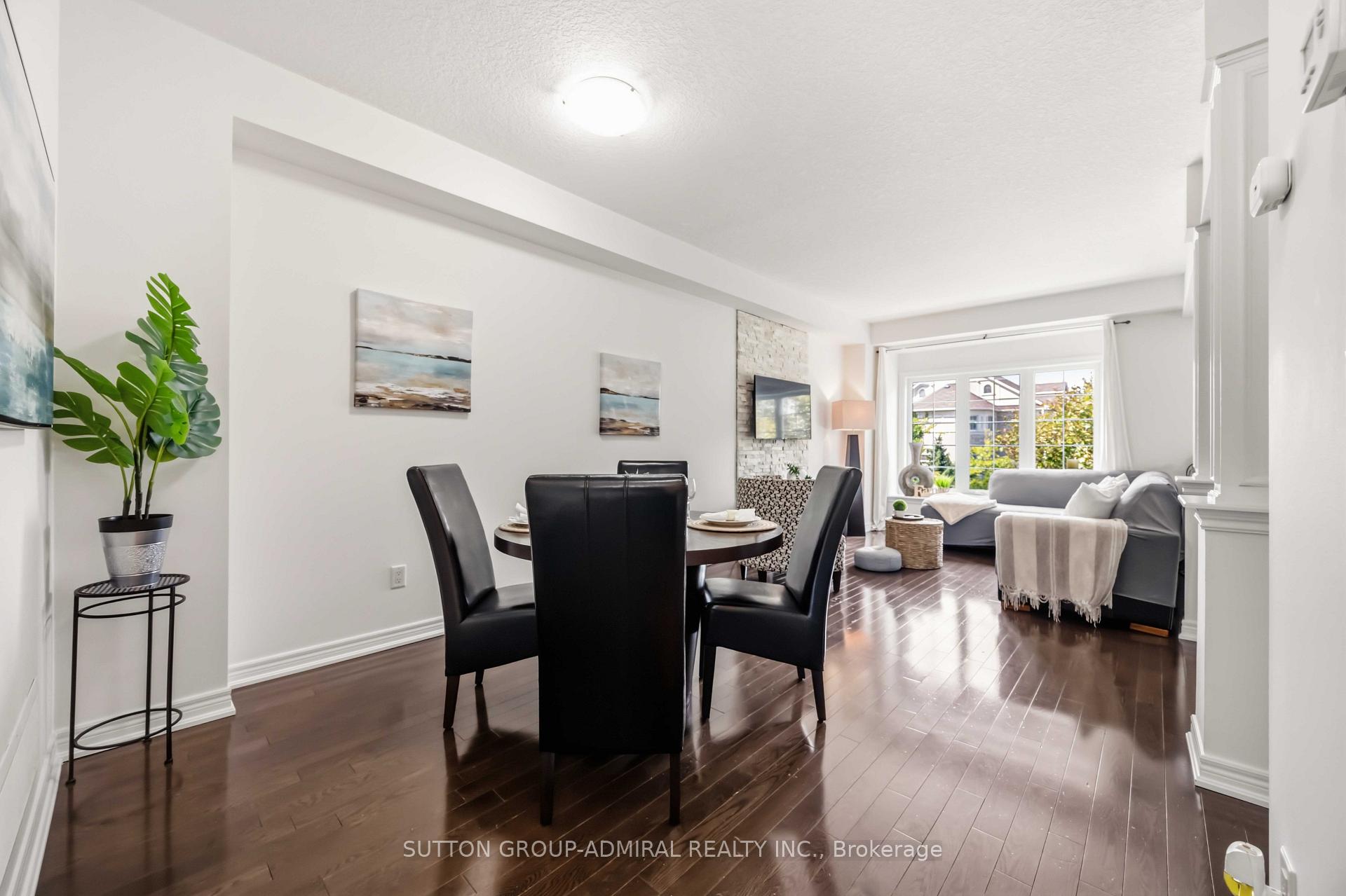 Photo 9 of Unit 4, 71 Puccini Drive, Richmond Hill, Oak Ridges — HOMEH