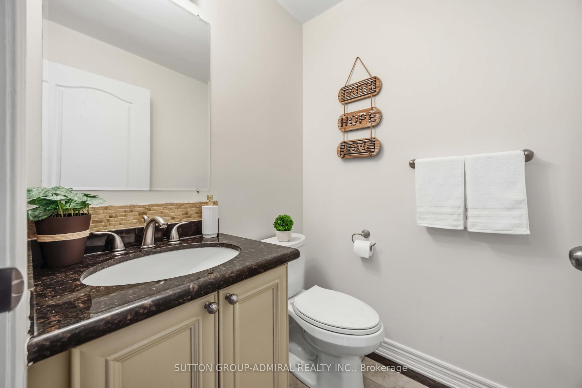 Photo 14 of Unit 4, 71 Puccini Drive, Richmond Hill, Oak Ridges — HOMEH