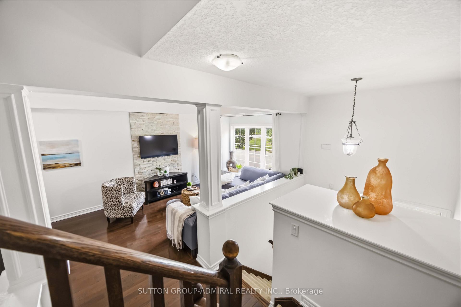 Photo 18 of Unit 4, 71 Puccini Drive, Richmond Hill, Oak Ridges — HOMEH