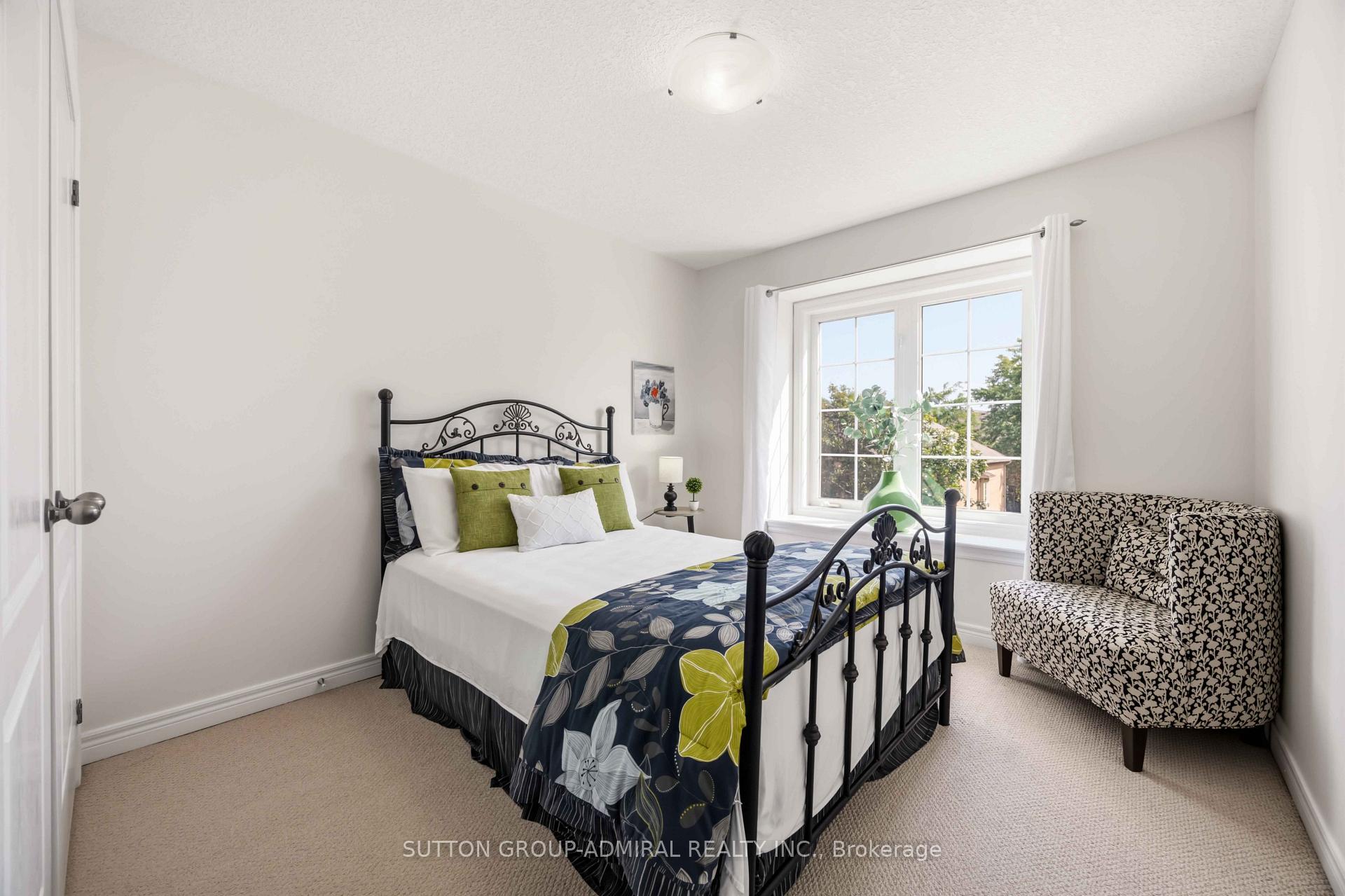 Photo 24 of Unit 4, 71 Puccini Drive, Richmond Hill, Oak Ridges — HOMEH