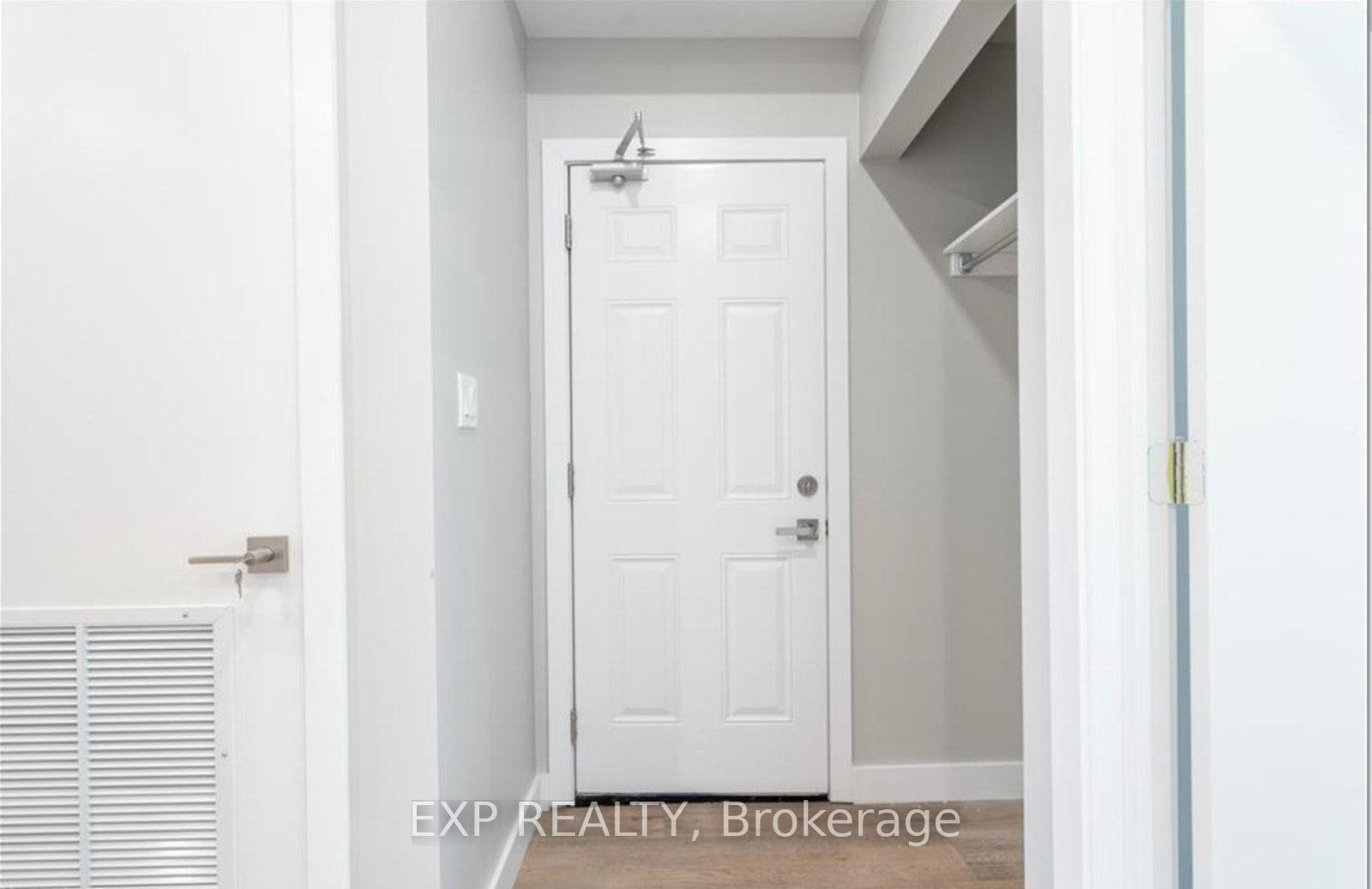 Photo 4 of Unit 1, 102 Wellington Street N, Hamilton, Landsdale — HOMEH