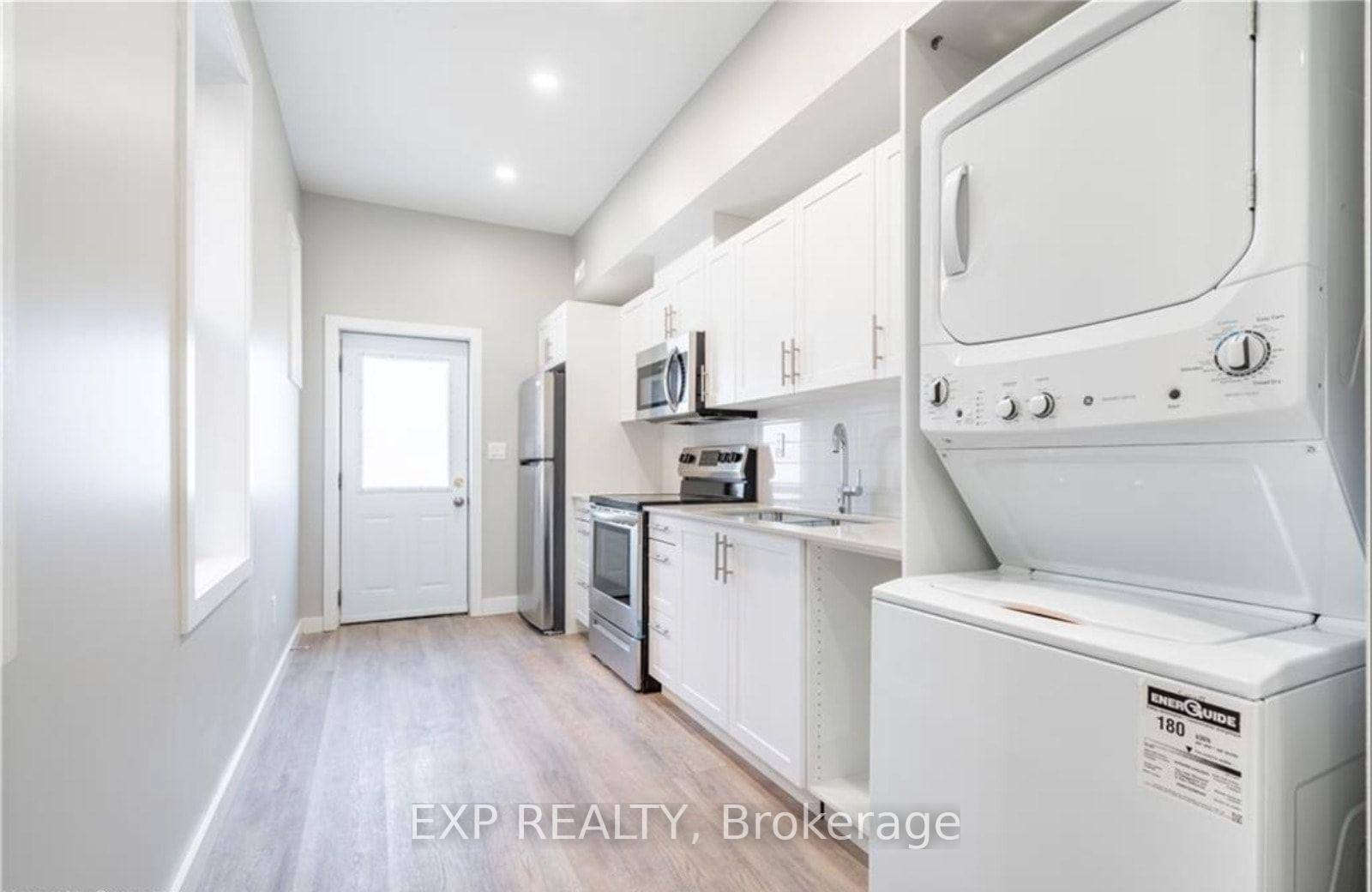 Photo 9 of Unit 1, 102 Wellington Street N, Hamilton, Landsdale — HOMEH