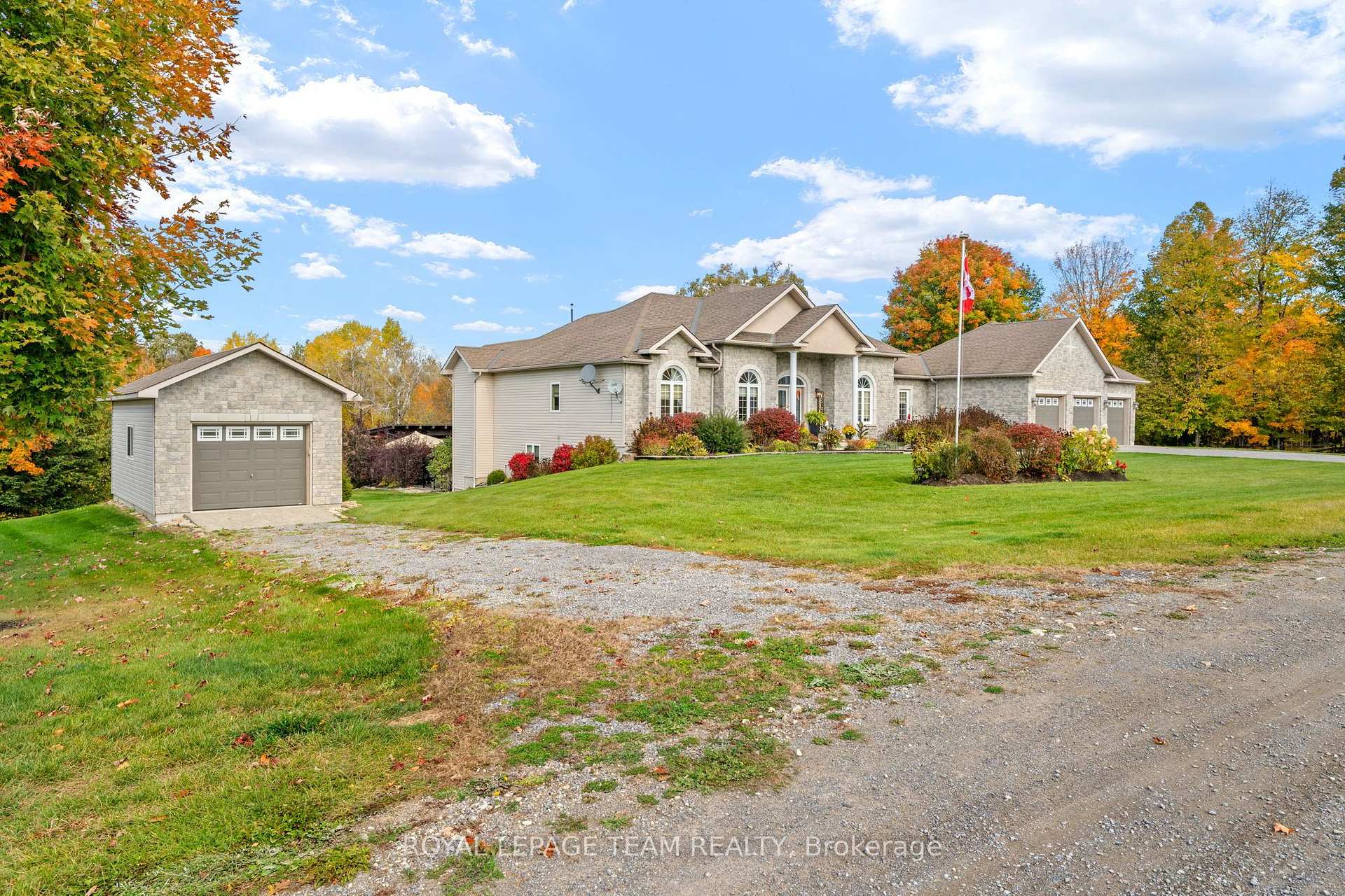 Photo 2 of 406 Mcintosh Way, Mississippi Mills, Mississippi Mills (Ramsay) Twp — HOMEH