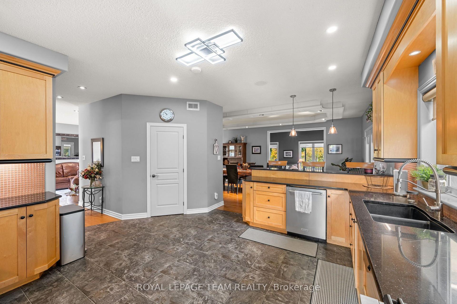 Photo 13 of 406 Mcintosh Way, Mississippi Mills, Mississippi Mills (Ramsay) Twp — HOMEH