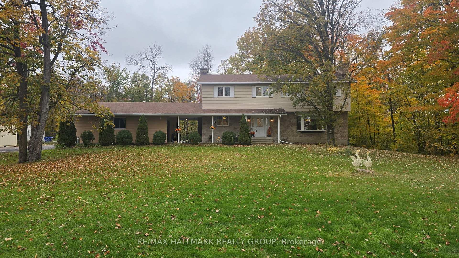 Photo of 860 Munro Drive