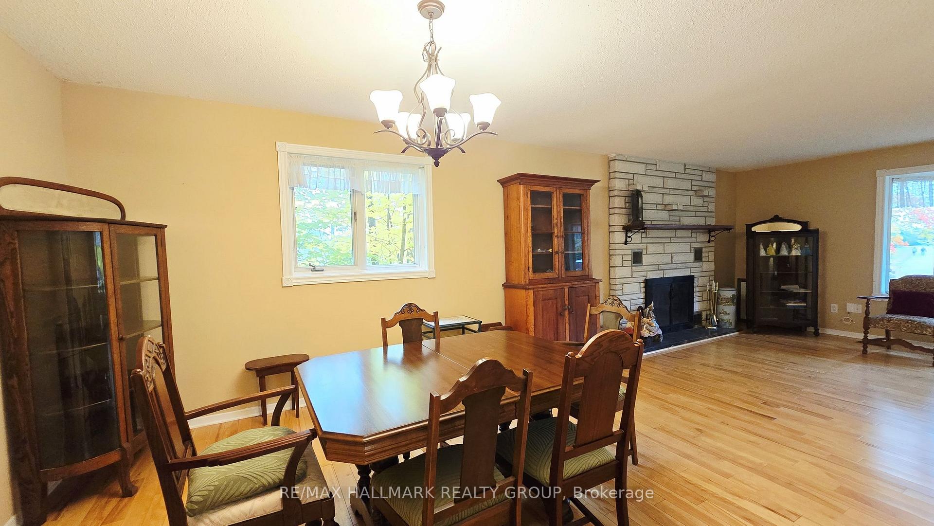 Photo 9 of 860 Munro Drive, McNab/Braeside, Mcnab/Braeside Twps — HOMEH