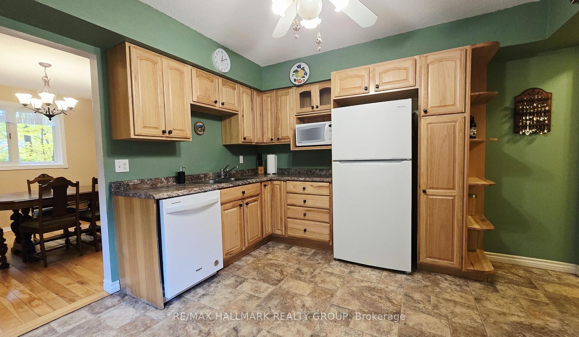 Photo 11 of 860 Munro Drive, McNab/Braeside, Mcnab/Braeside Twps — HOMEH