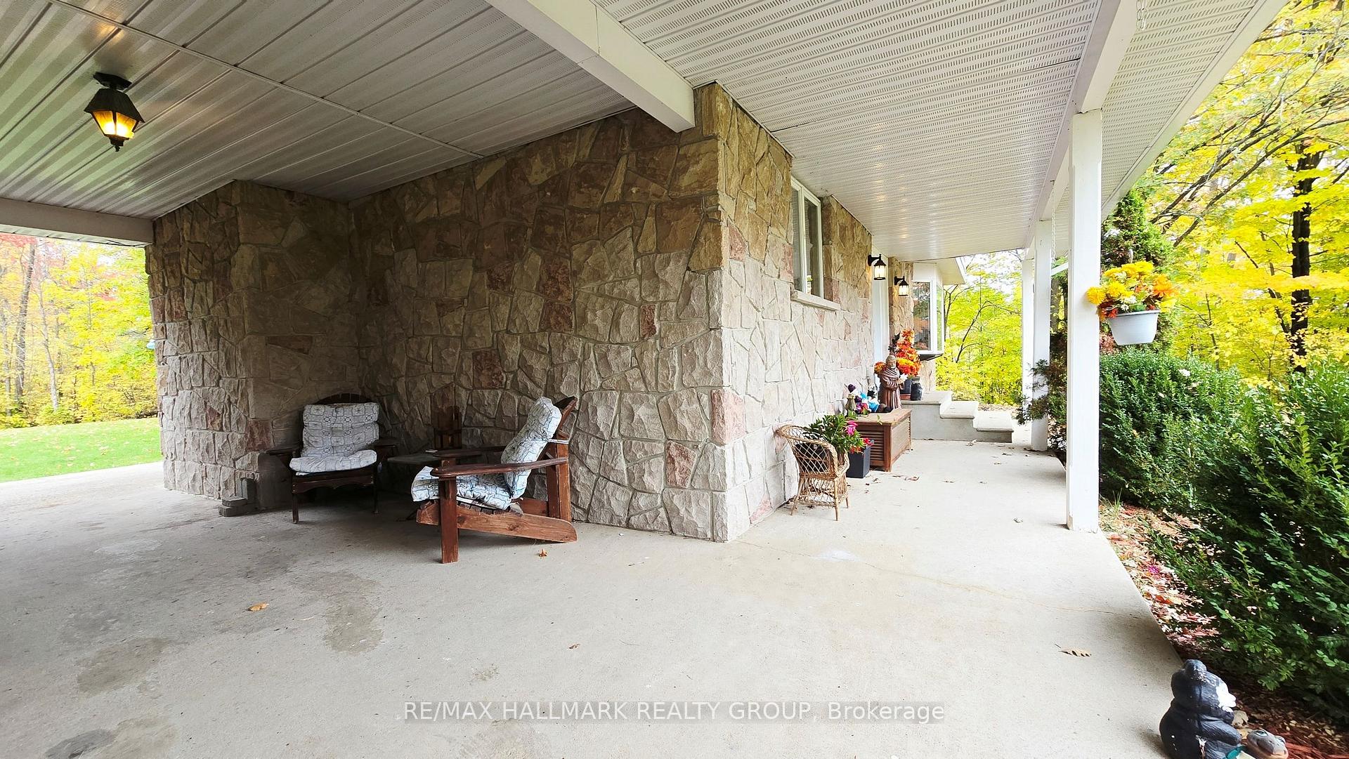 Photo 36 of 860 Munro Drive, McNab/Braeside, Mcnab/Braeside Twps — HOMEH