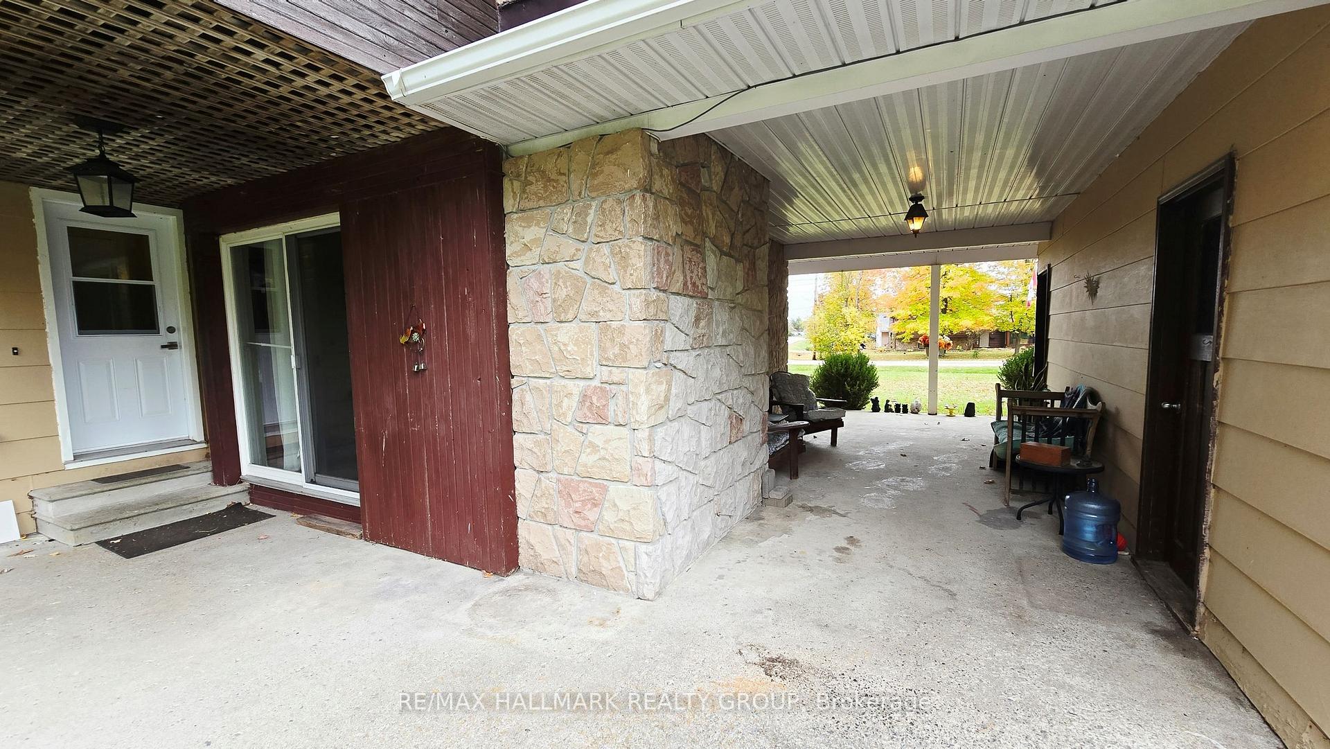 Photo 38 of 860 Munro Drive, McNab/Braeside, Mcnab/Braeside Twps — HOMEH