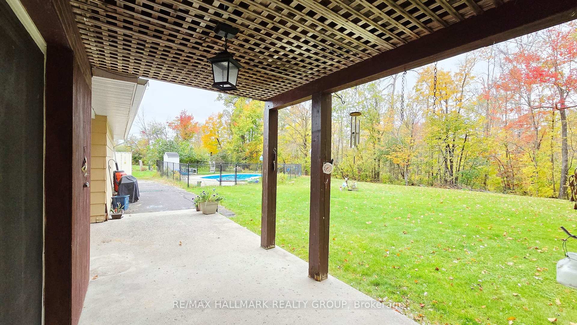 Photo 39 of 860 Munro Drive, McNab/Braeside, Mcnab/Braeside Twps — HOMEH