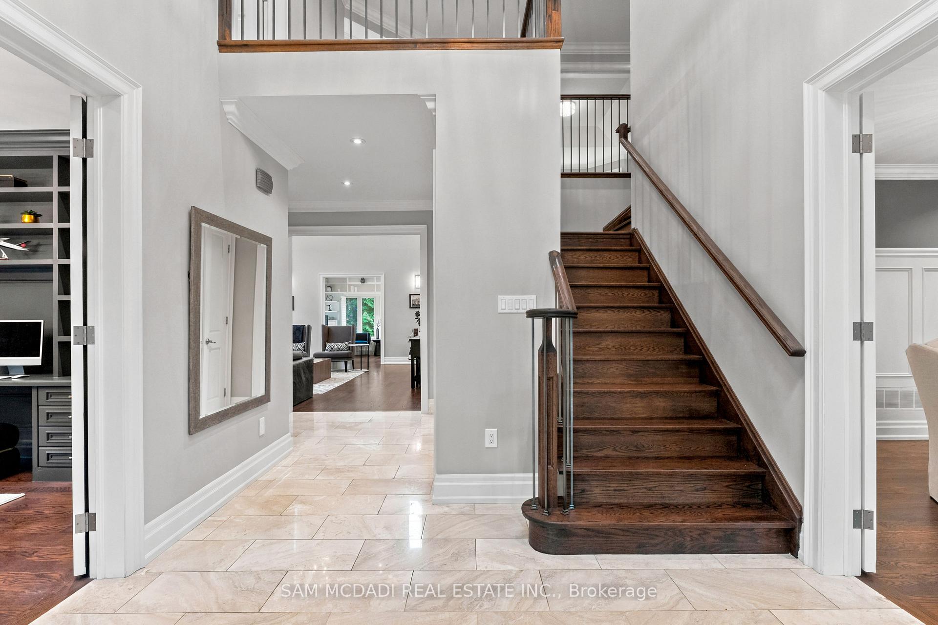 Photo 3 of 955 Caldwell Avenue, Mississauga, Lorne Park — HOMEH